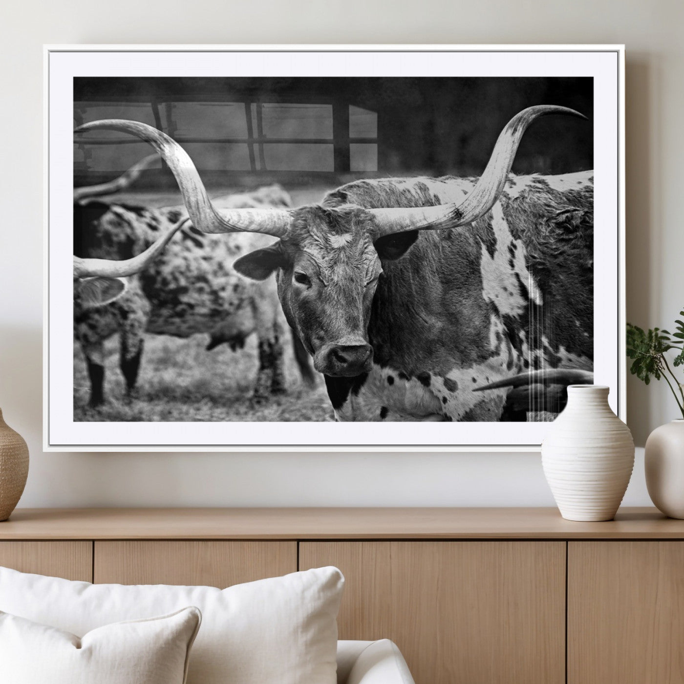 15425553-MGC-FP-40x30_White-Black & White Longhorn Cattle Wall Art Canvas Print, Rustic Farmhouse Western Design Artwork for Home, Office