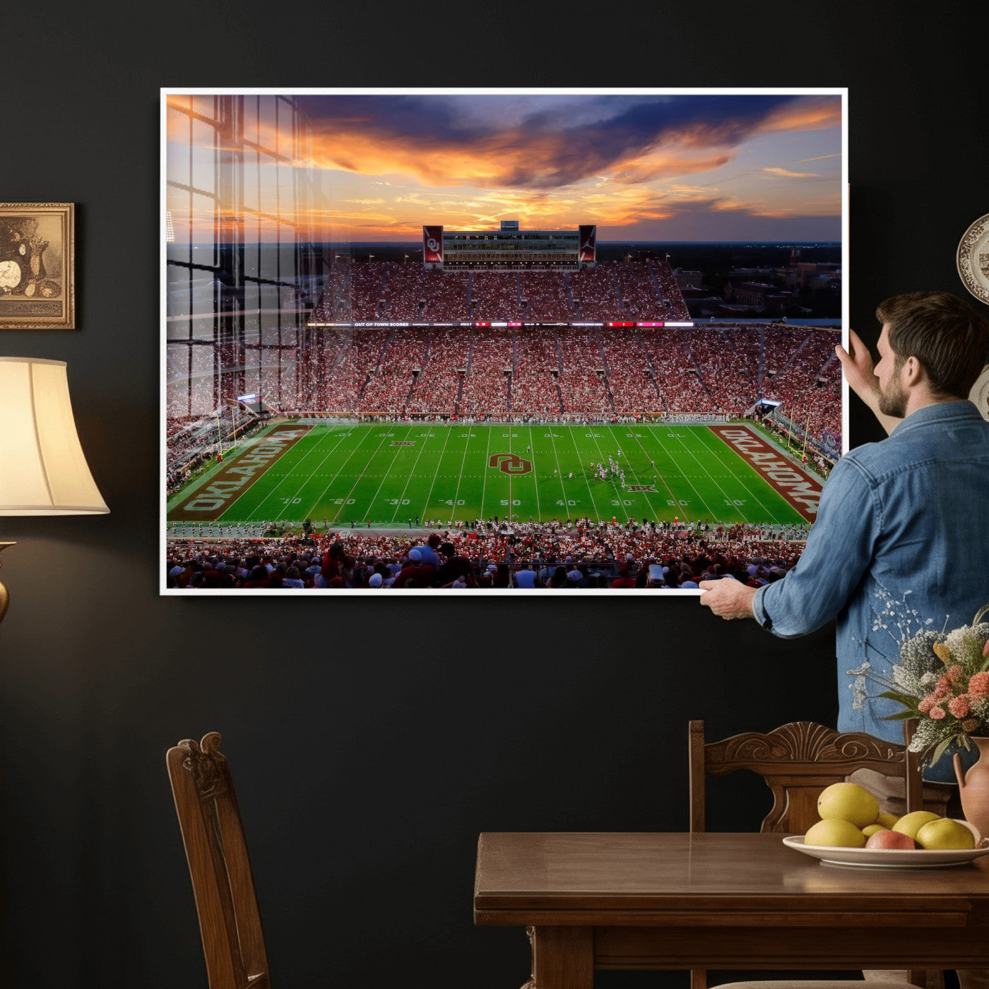 51457497-MGV-CV-36X24 - Oklahoma Sooners Stadium Wall Art Canvas Print, College Football Sunset Game Scene, OU Football Field Panorama Wall Decor