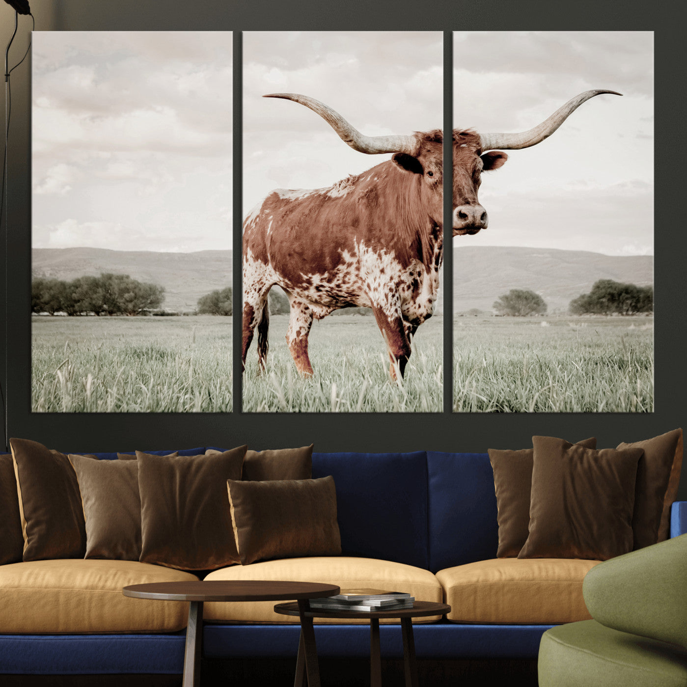 28309012-MGV-CV-36X24 - Texas Longhorn Wall Art Canvas Print, Framed Spotted Cattle Art Picture Print, Horned Bull Perfect Rustic Western Decor Artwork