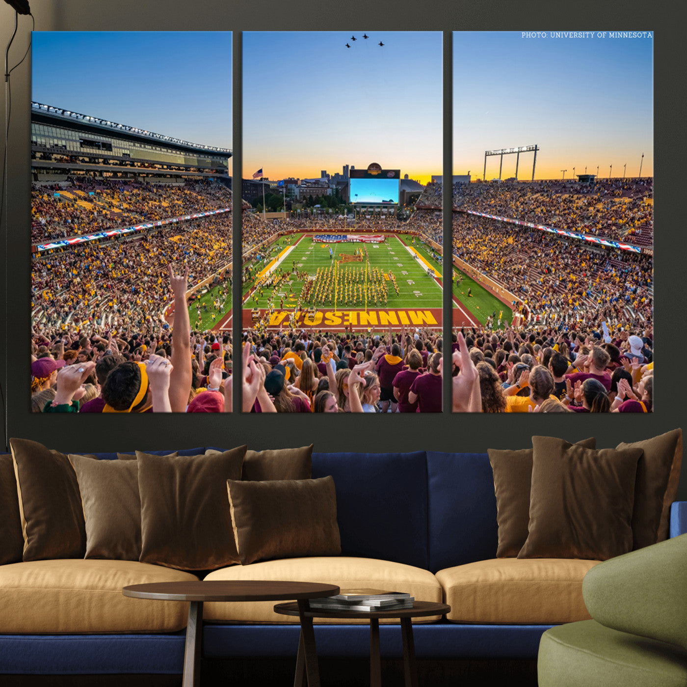 63452-MGV-CV-36X24-University of Minnesota Golden Gophers Football Team Print - Minneapolis Huntington Bank Stadium