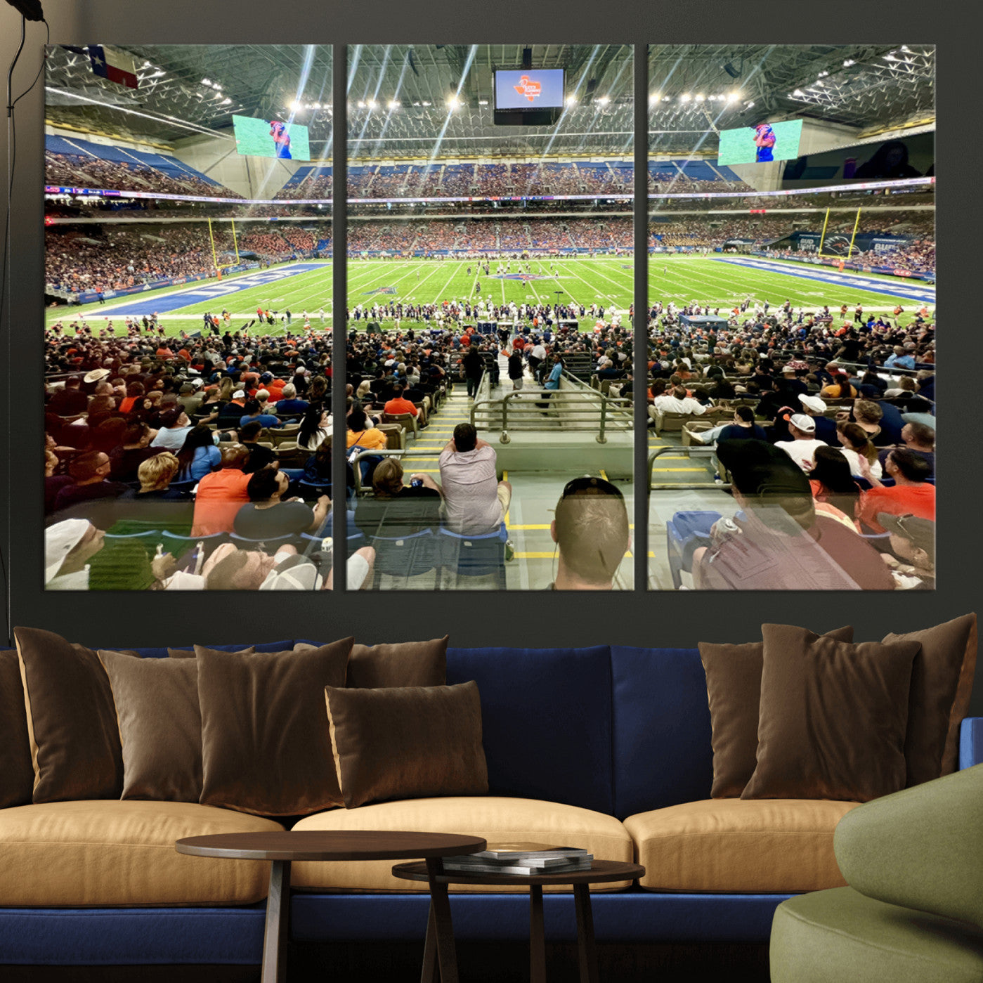 -The University of Texas at San Antonio Roadrunners Football Team Print - San Antonio Alamodome Wall