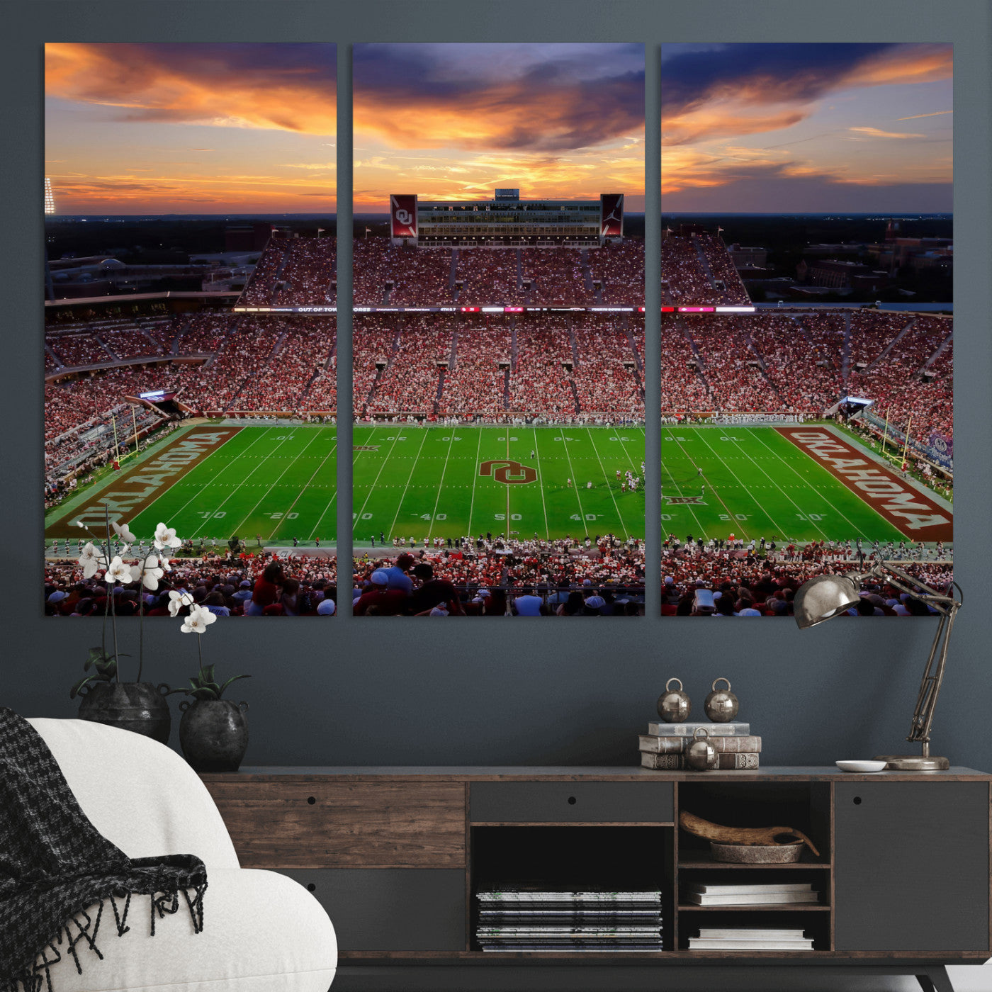 51457497-MGV-CV-36X24 - Oklahoma Sooners Stadium Wall Art Canvas Print, College Football Sunset Game Scene, OU Football Field Panorama Wall Decor