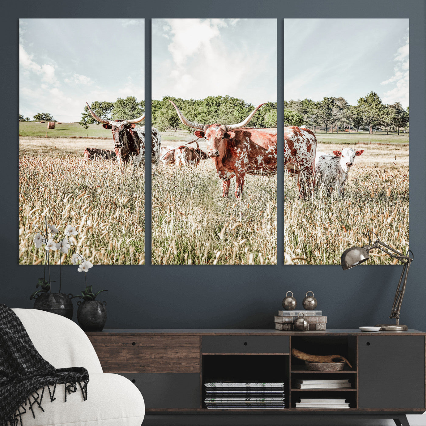 21823552-MGV-CV-36X24 - Texas Longhorn Cattle Wall Art Canvas Print, Rustic Ranch Landscape Artwork, Western Farm Field Scene, Country Prairie Animal Canvas Wall Art