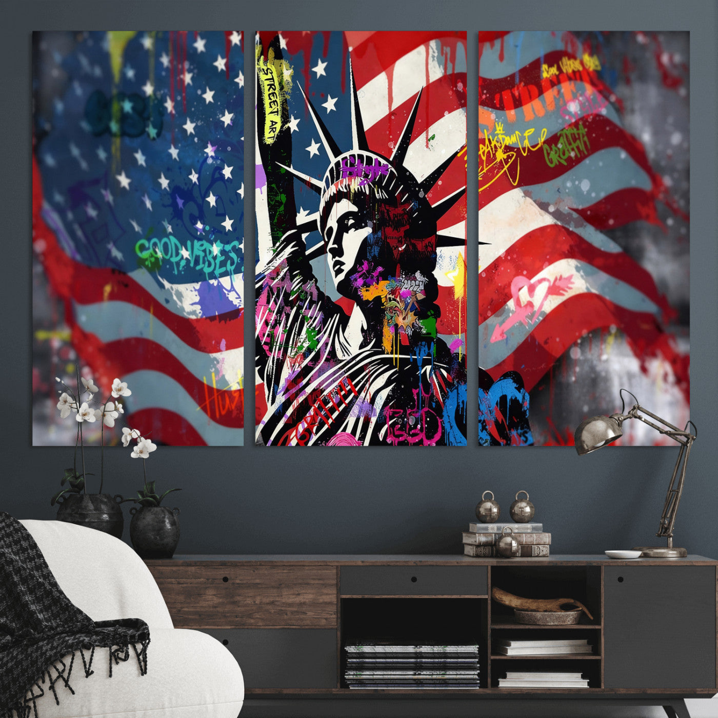 32151941-MGV-CV-36X24 - USA Statue of Liberty Graffiti Street Art Wall Art Canvas Print, American Flag Urban Pop Art Canvas Print, Modern Patriotic Street Art Contemporary Art Printing