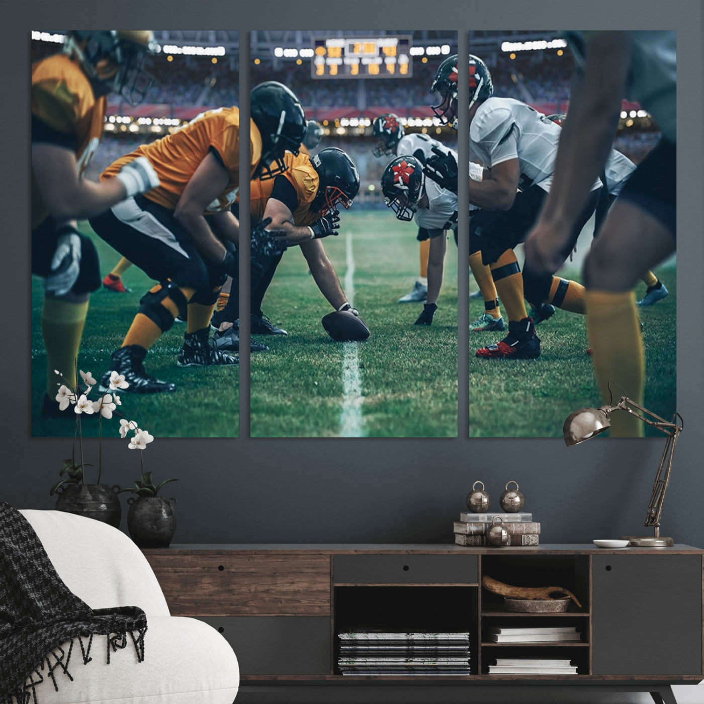 -American Football Playing Wall Art Canvas Print