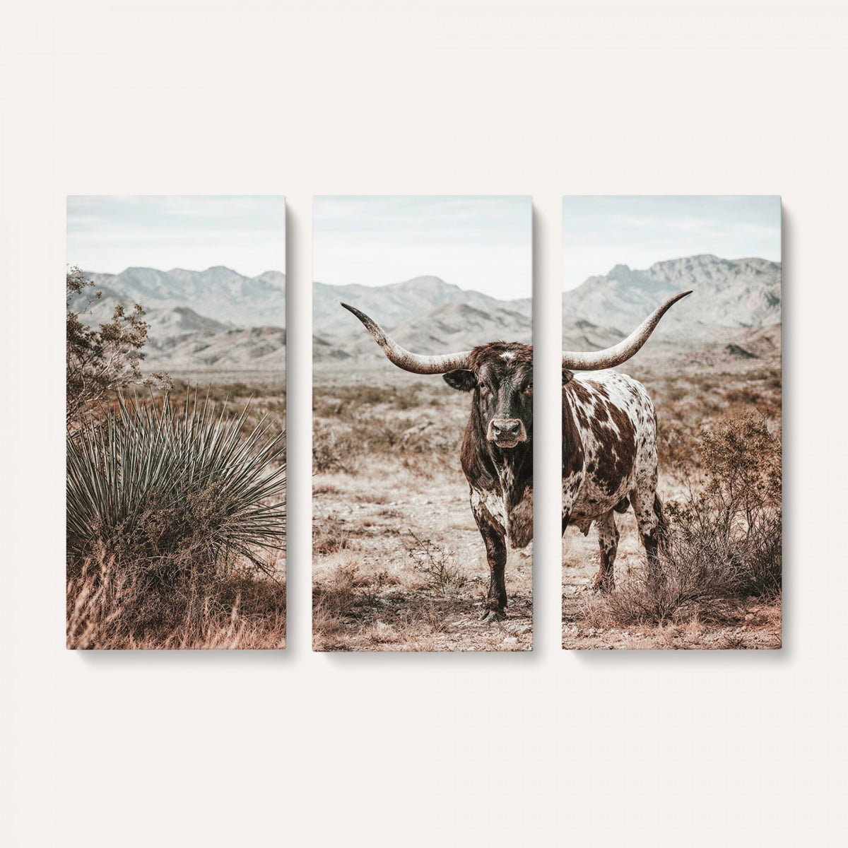 17622011H-MGV-CV-36X24 - Texas Longhorn Bull Wall Art Canvas Print, Western Farmhouse Cowboy Decor, Rustic Texas Ranch Cattle Artwork for Living Room Bedroom Office, Framed Wall Decor