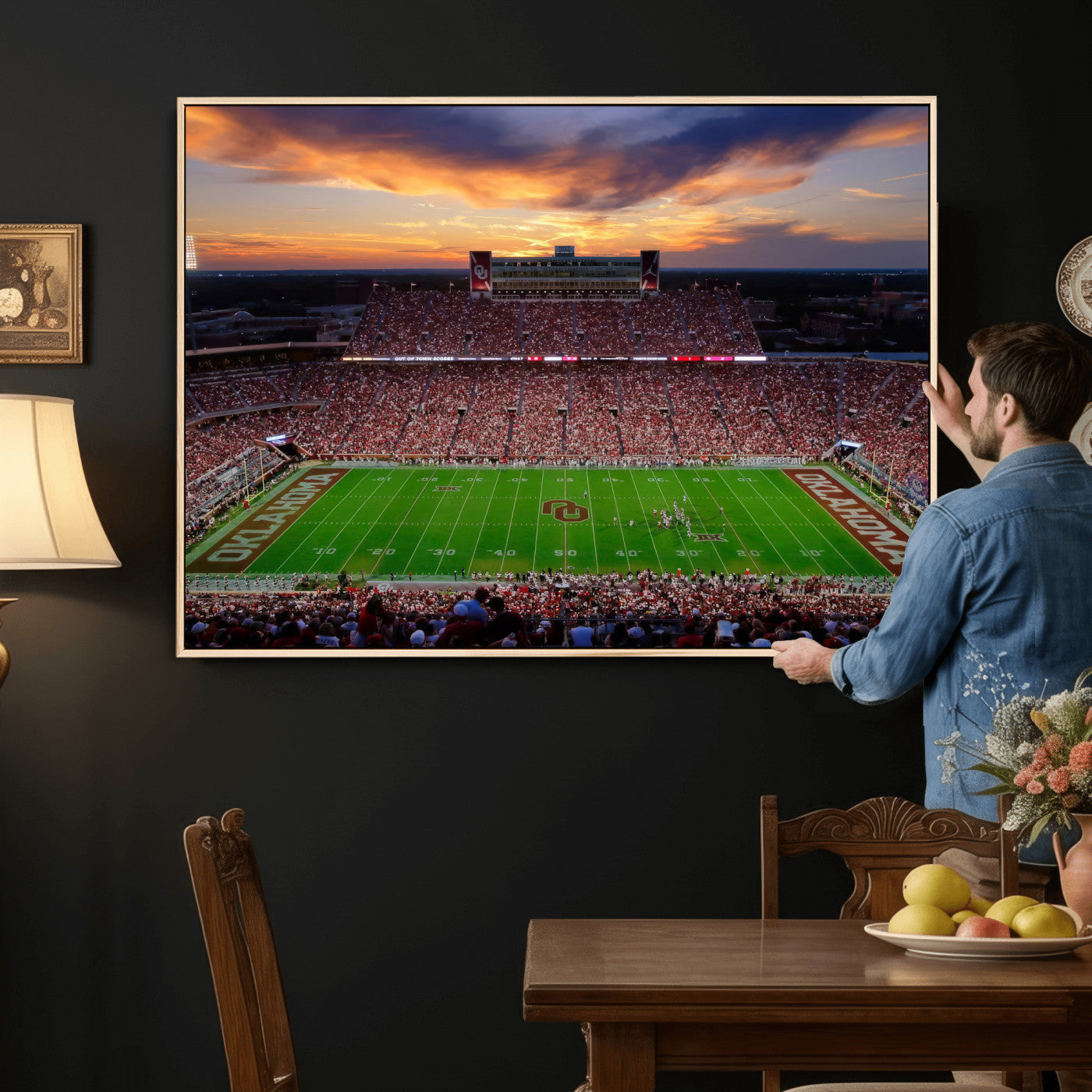 51457497-MGV-CV-36X24 - Oklahoma Sooners Stadium Wall Art Canvas Print, College Football Sunset Game Scene, OU Football Field Panorama Wall Decor
