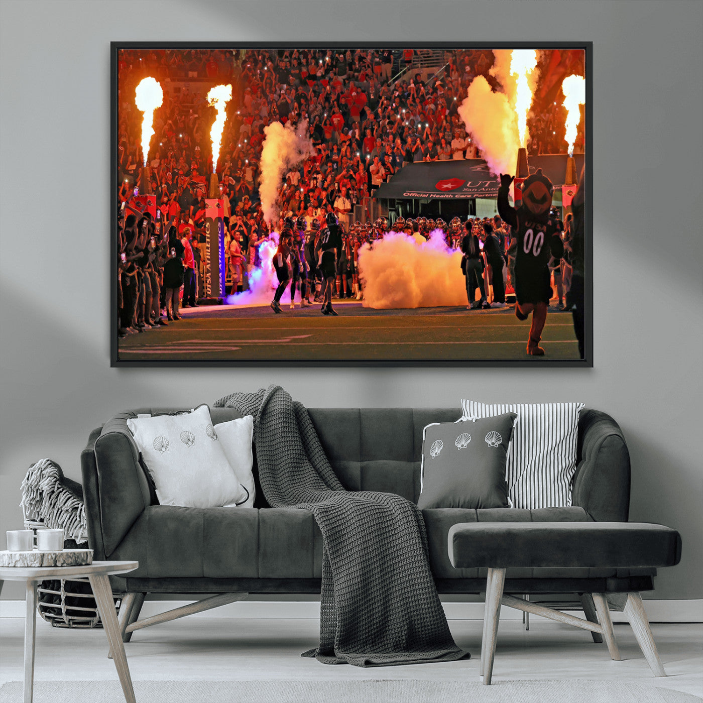-The University of Texas at San Antonio Roadrunners Football Team Print - San Antonio Alamodome Wall