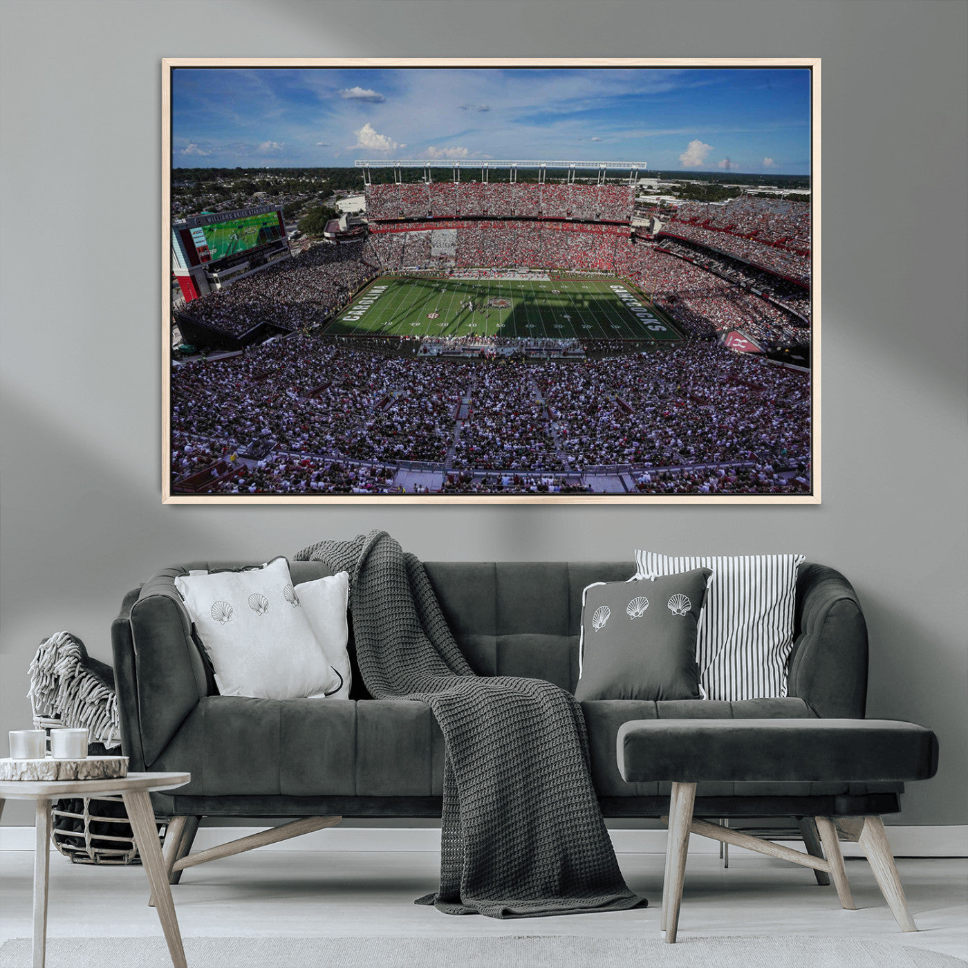 83382-MGV-CV-36X24-South Carolina Gamecocks Football Team Print - Columbia Williams-Brice Stadium Wall Art Canvas Print