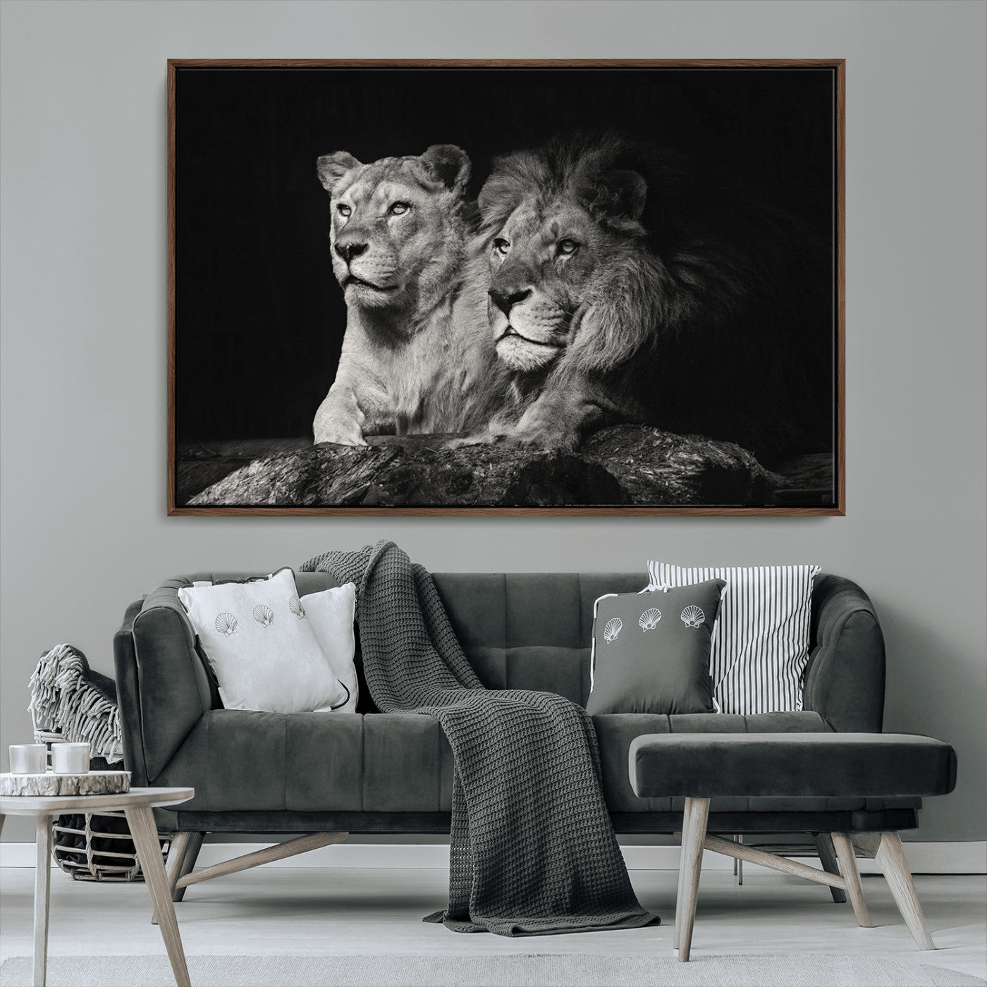 80013-MGV-CV-36X24-Lion Couple Wall Art Canvas Print – Elegant Black and White Wildlife Portrait Lion Family Artwork for Home, Office
