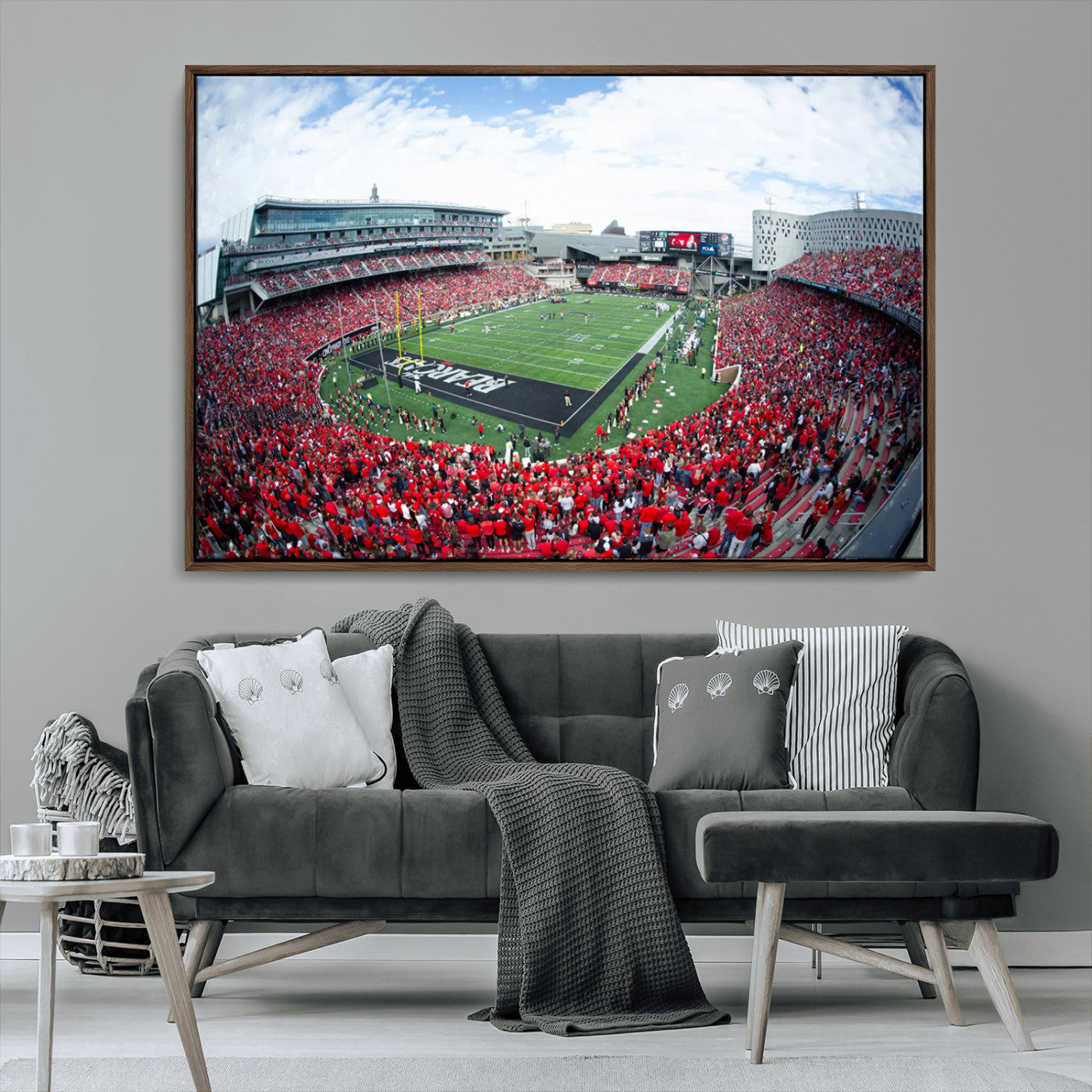54070-MGV-CV-36X24-Cincinnati Bearcats Football Team Print - Nippert Stadium Wall Art Canvas Print