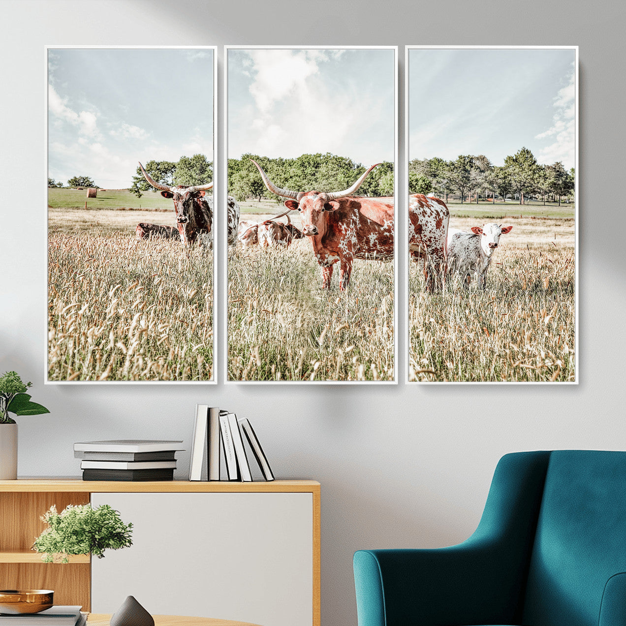 21823552-MGV-CV-36X24 - Texas Longhorn Cattle Wall Art Canvas Print, Rustic Ranch Landscape Artwork, Western Farm Field Scene, Country Prairie Animal Canvas Wall Art