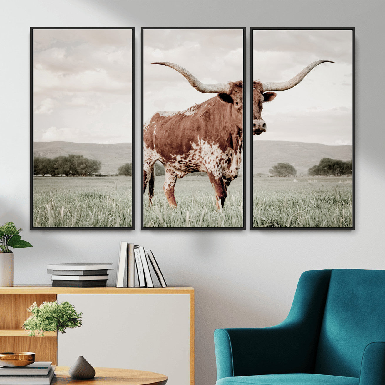 MGV-FC-48X32-3P - Texas Longhorn Wall Art Canvas Print, Framed Spotted Cattle Art Picture Print, Horned Bull Perfect Rustic Western Decor Artwork