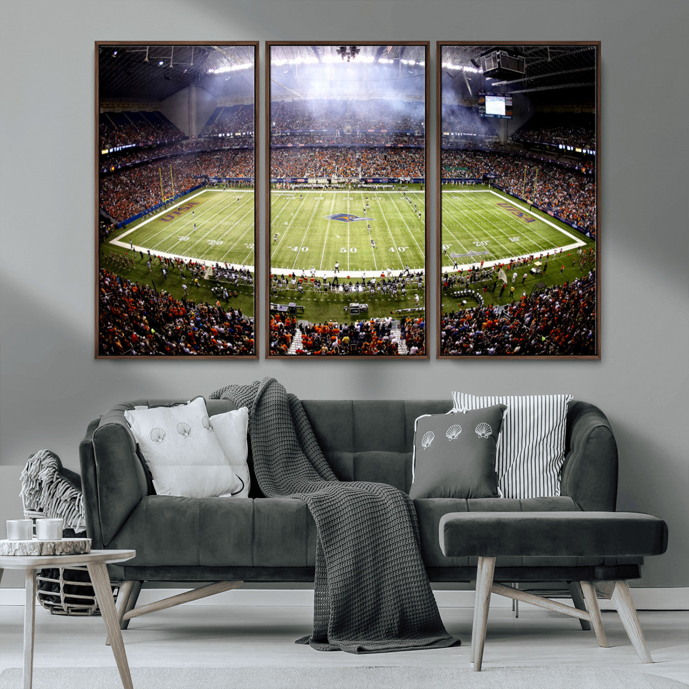 -The University of Texas at San Antonio Roadrunners Football Team Print - San Antonio Alamodome Wall