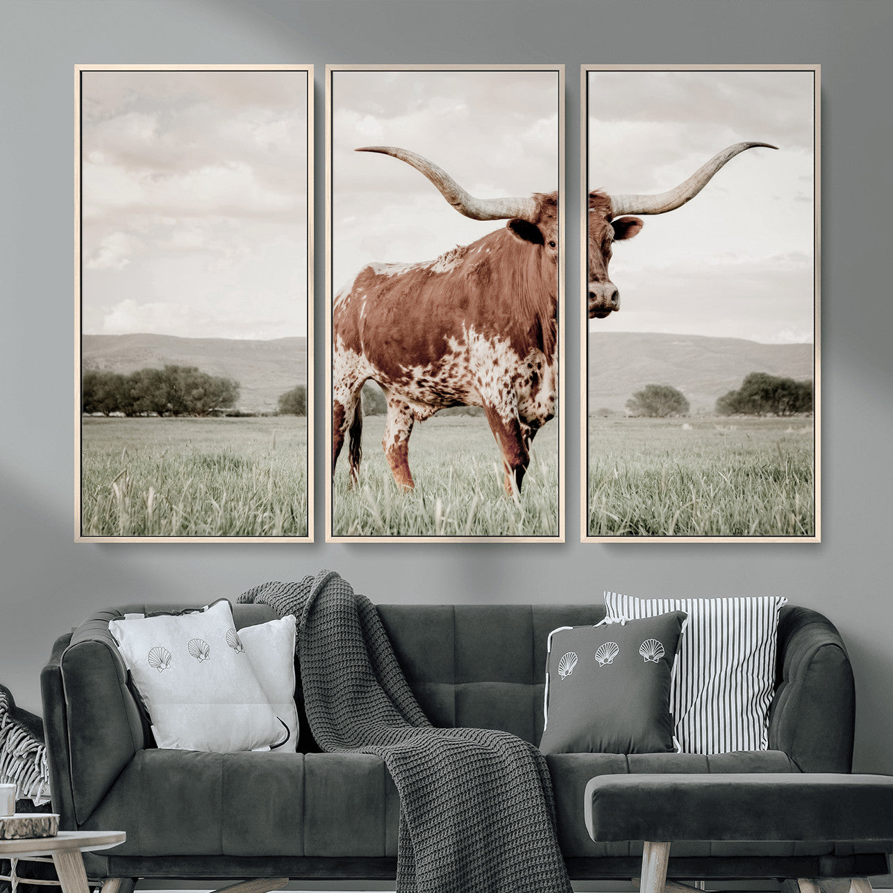 MGV-FC-48X32-3P - Texas Longhorn Wall Art Canvas Print, Framed Spotted Cattle Art Picture Print, Horned Bull Perfect Rustic Western Decor Artwork