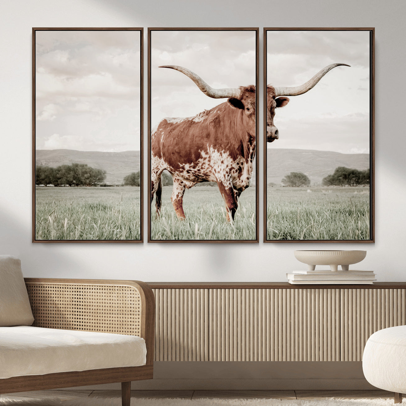 MGV-FC-48X32-3P - Texas Longhorn Wall Art Canvas Print, Framed Spotted Cattle Art Picture Print, Horned Bull Perfect Rustic Western Decor Artwork
