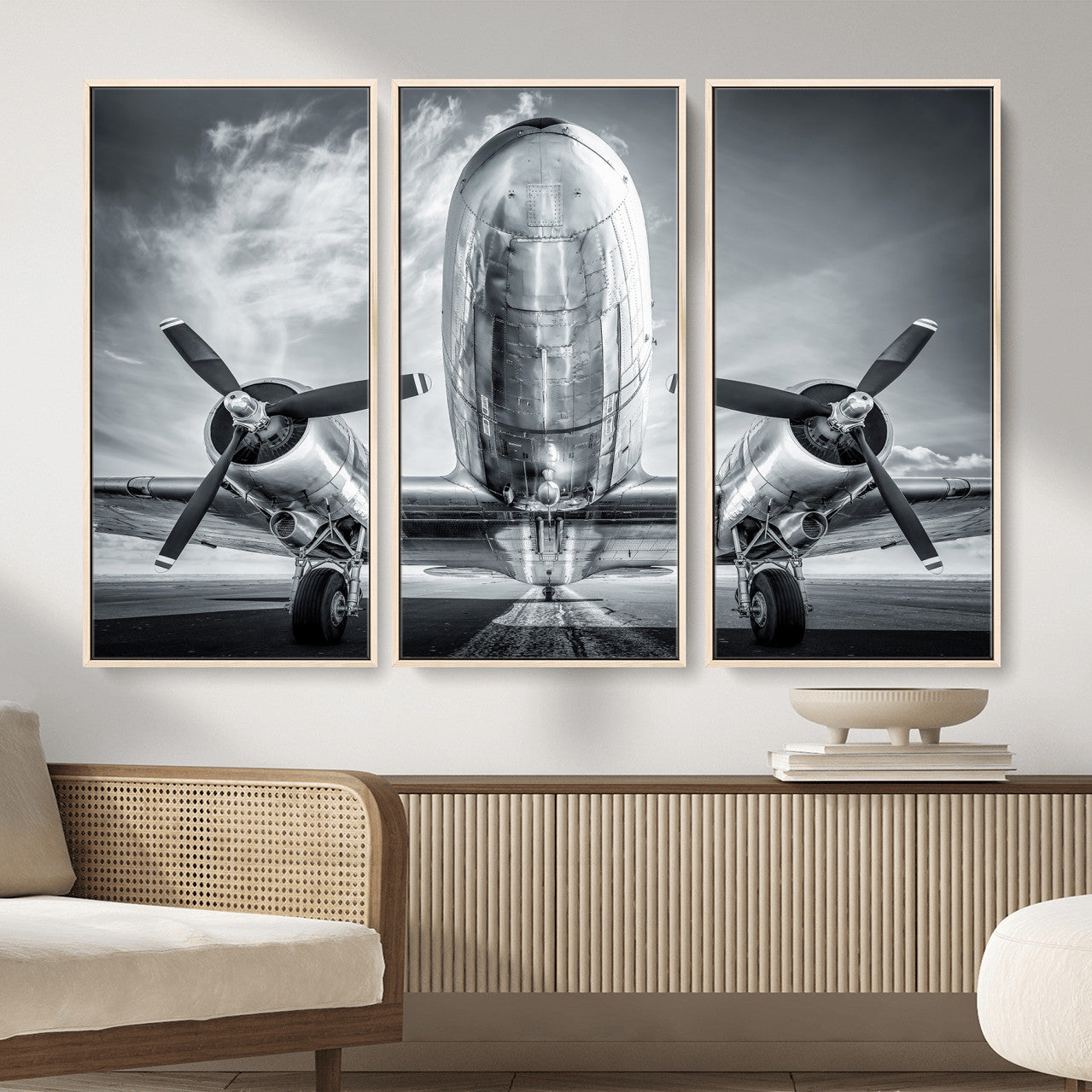 59729636-MGV-CV-36X24 - Vintage Propeller Plane Wall Art Canvas Print, Black and White Airplane Engine Close Up Framed Aviation Artwork for Pilot Office Hangar Decor