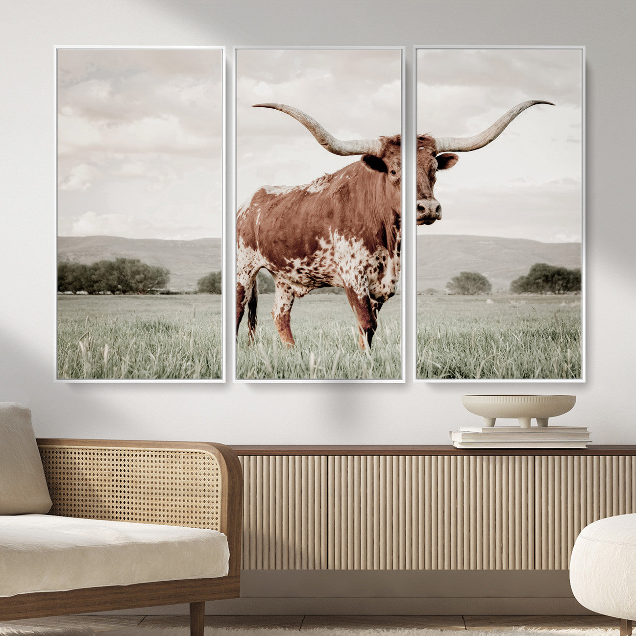 MGV-FC-48X32-3P - Texas Longhorn Wall Art Canvas Print, Framed Spotted Cattle Art Picture Print, Horned Bull Perfect Rustic Western Decor Artwork
