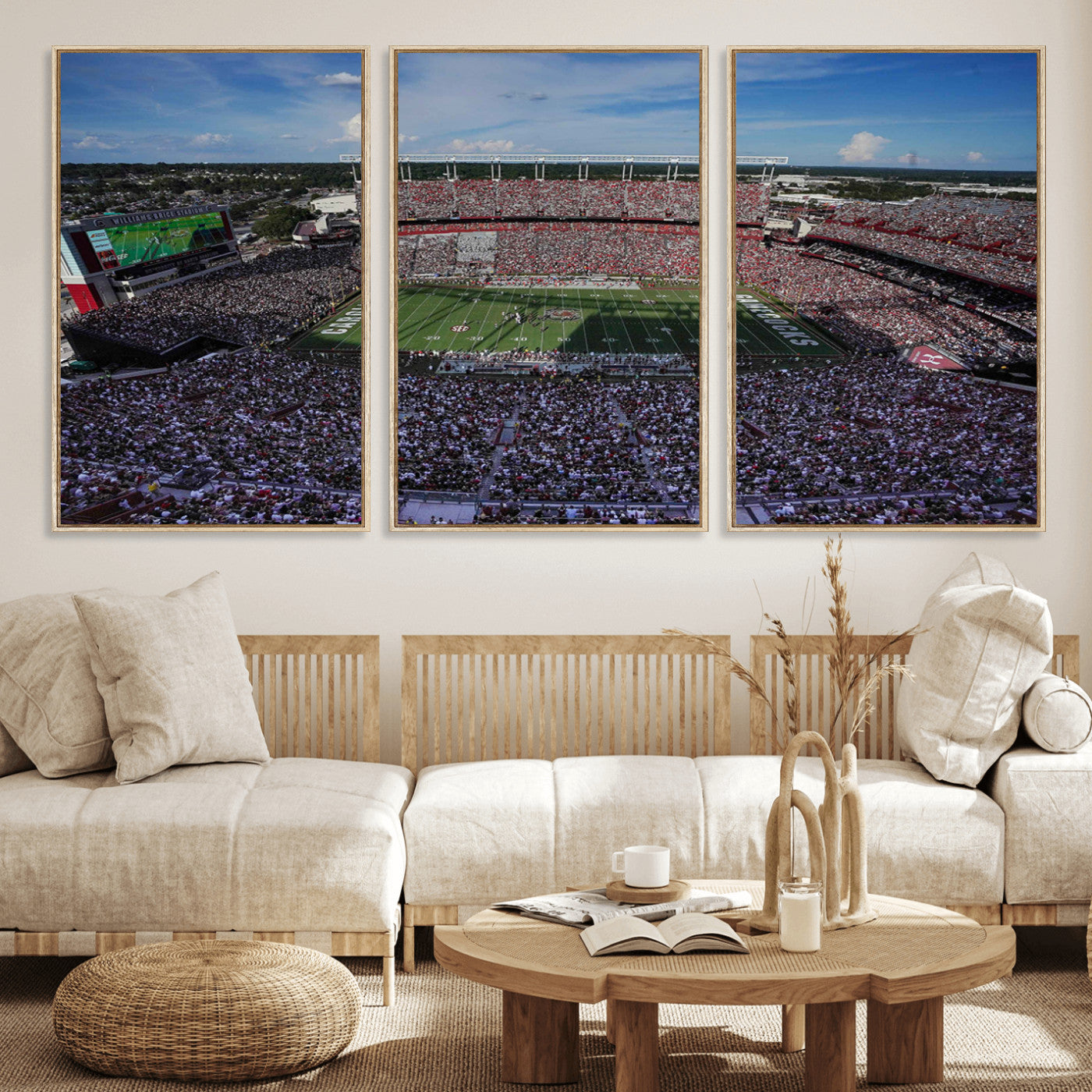83382-MGV-CV-36X24-South Carolina Gamecocks Football Team Print - Columbia Williams-Brice Stadium Wall Art Canvas Print