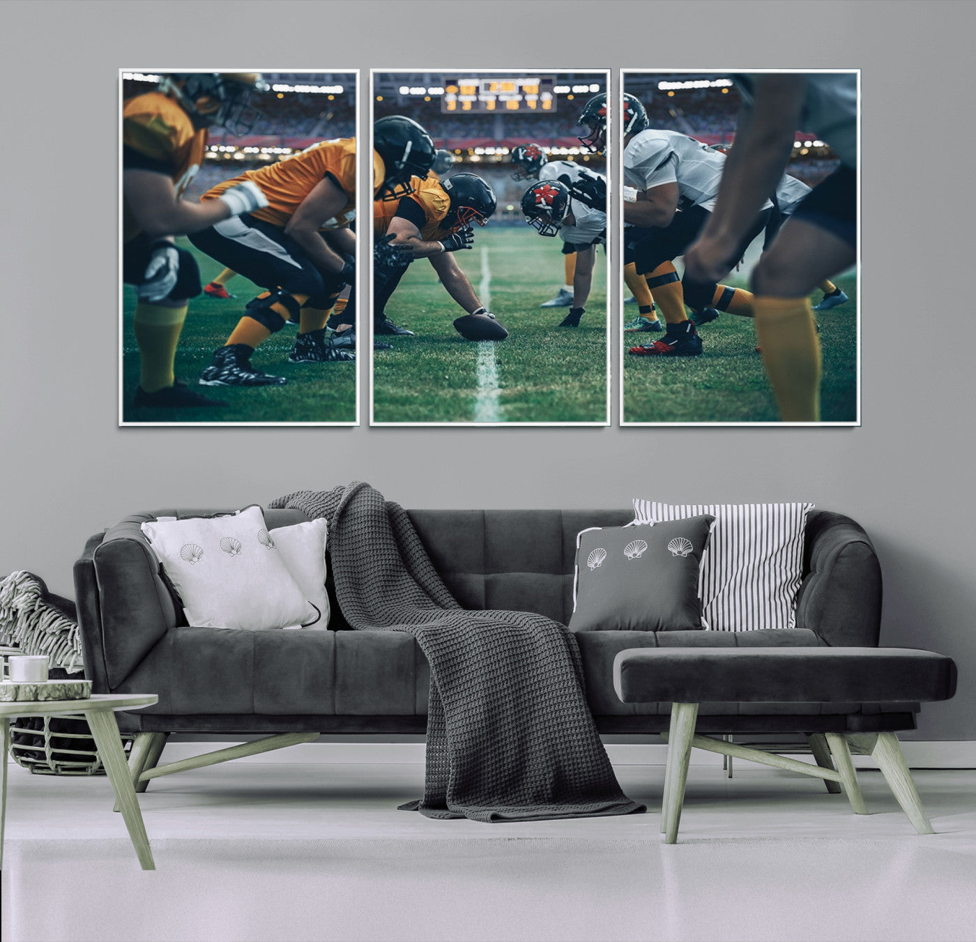 -American Football Playing Wall Art Canvas Print