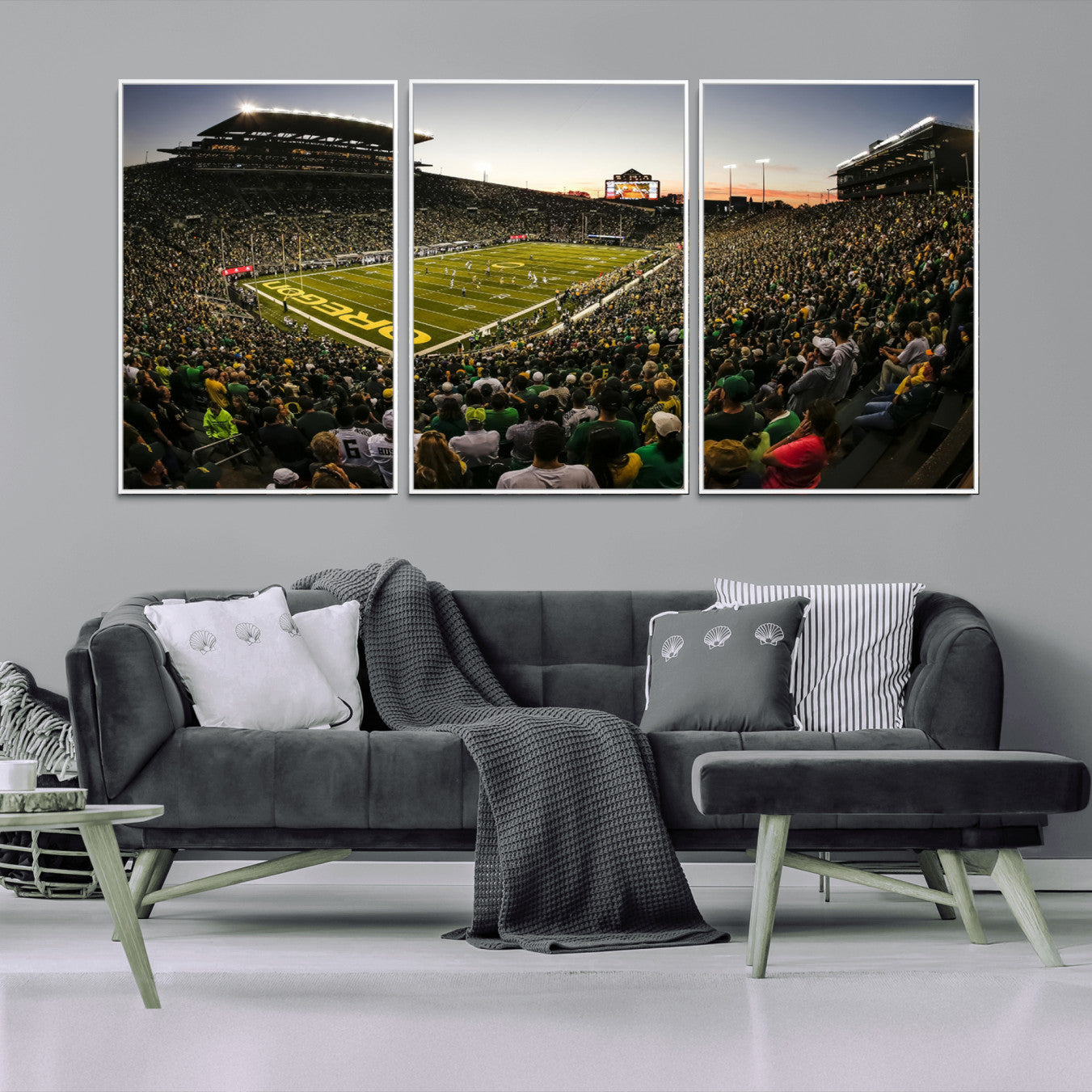 -Oregon Stadium Canvas Wall Art - Captivating Game Day Scene at Autzen Stadium, Oregon Ducks Football