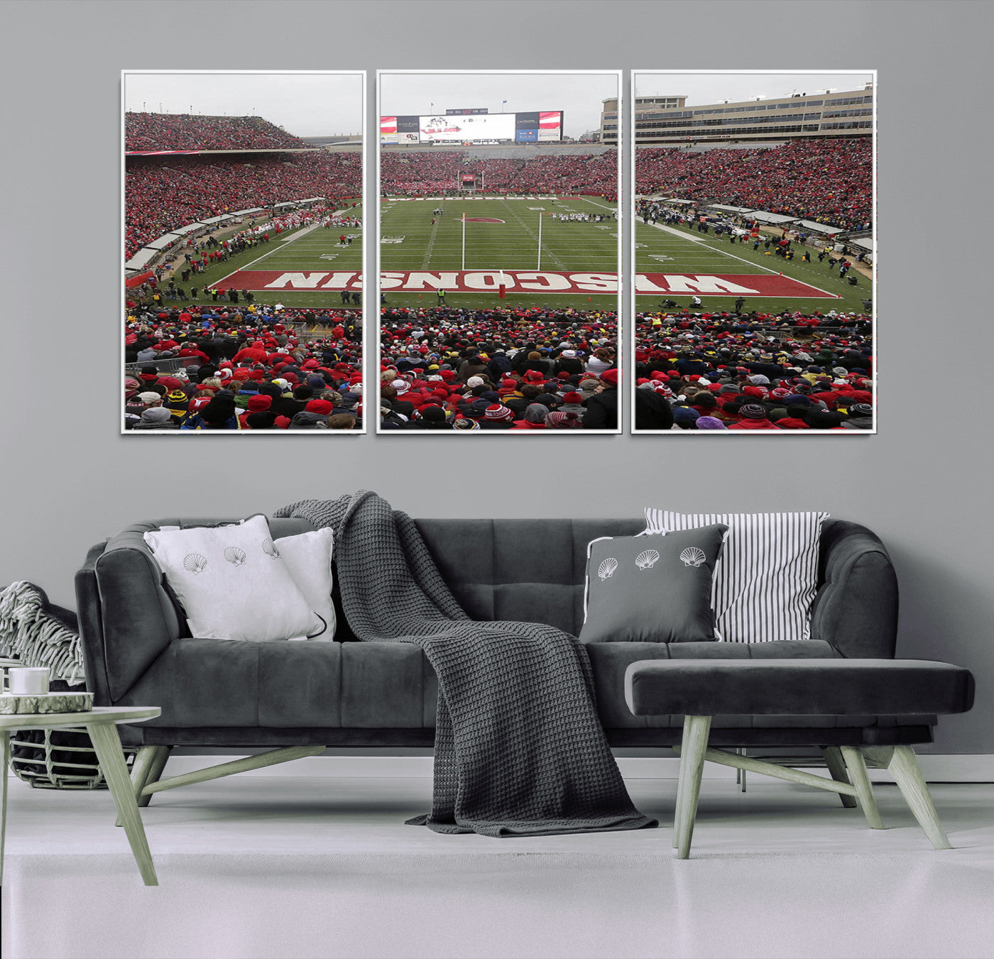 23461-MGV-CV-36X24-Wisconsin Badgers Team Print Canvas - Madison Camp Randall Stadium Wall Art Canvas Print