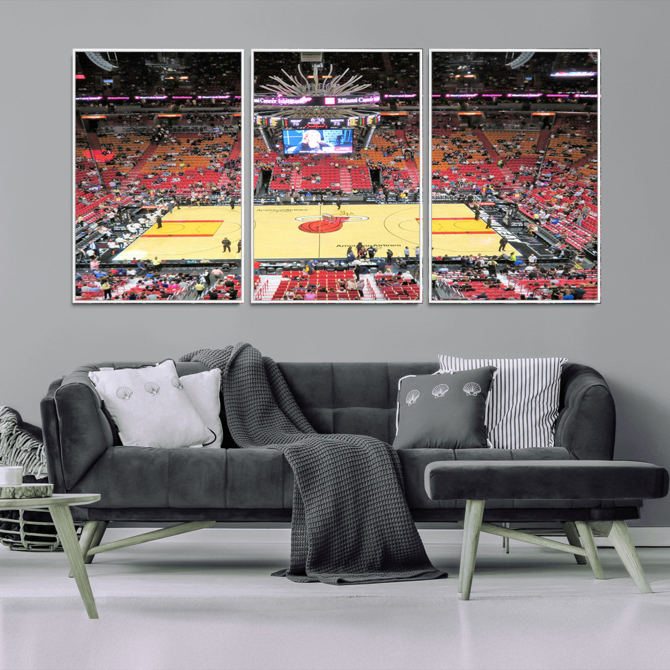 44024-MGV-CV-36X24-Miami Heat Basketball Team Print Wall Art- Kaseya Center Stadium Wall Art Canvas Print
