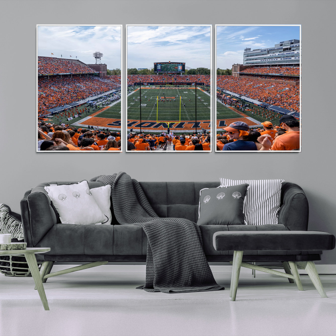 -University of Illinois Fighting Illini Football Team Print Canvas - Champaign Illinois Memorial