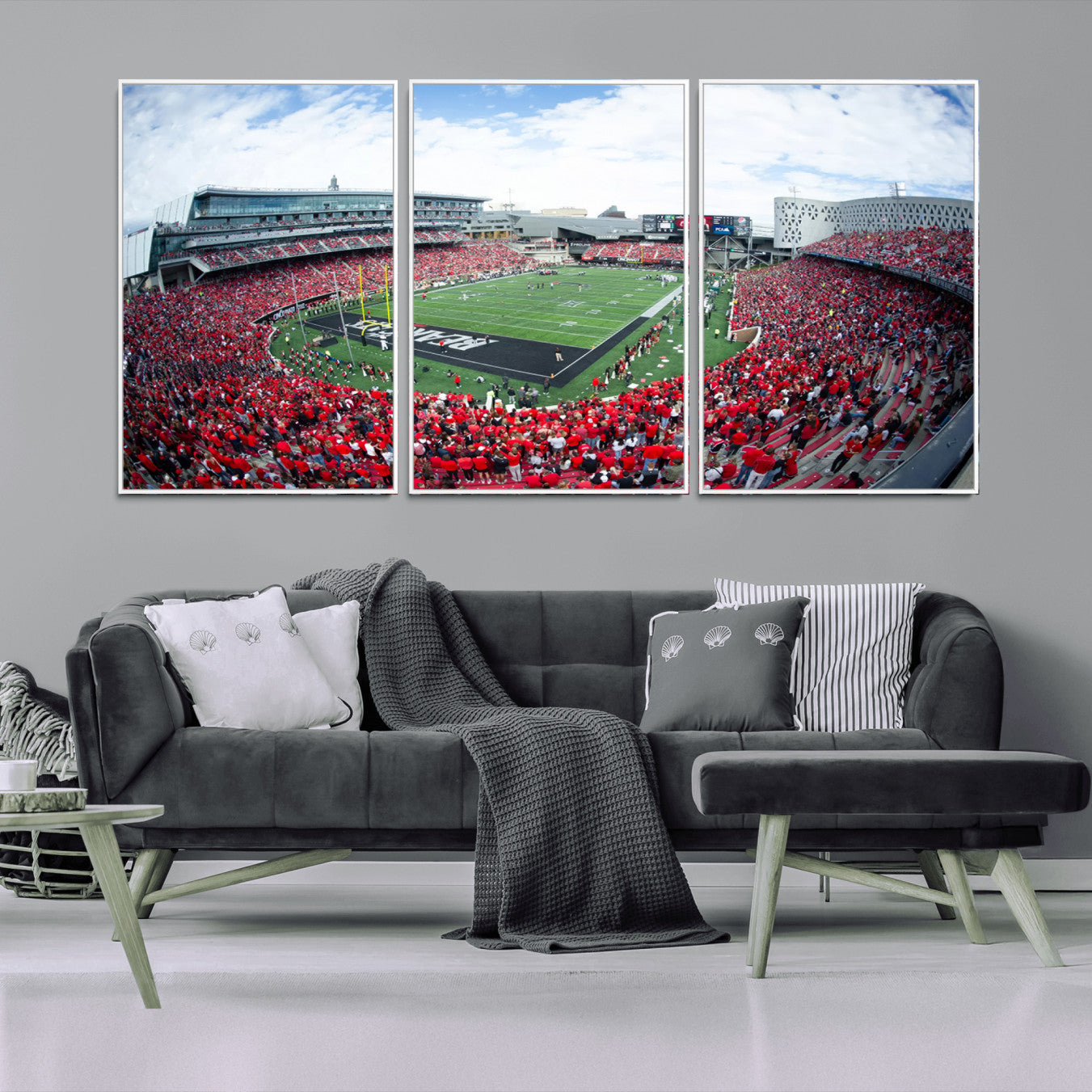 -Cincinnati Bearcats Football Team Print - Nippert Stadium Wall Art Canvas Print
