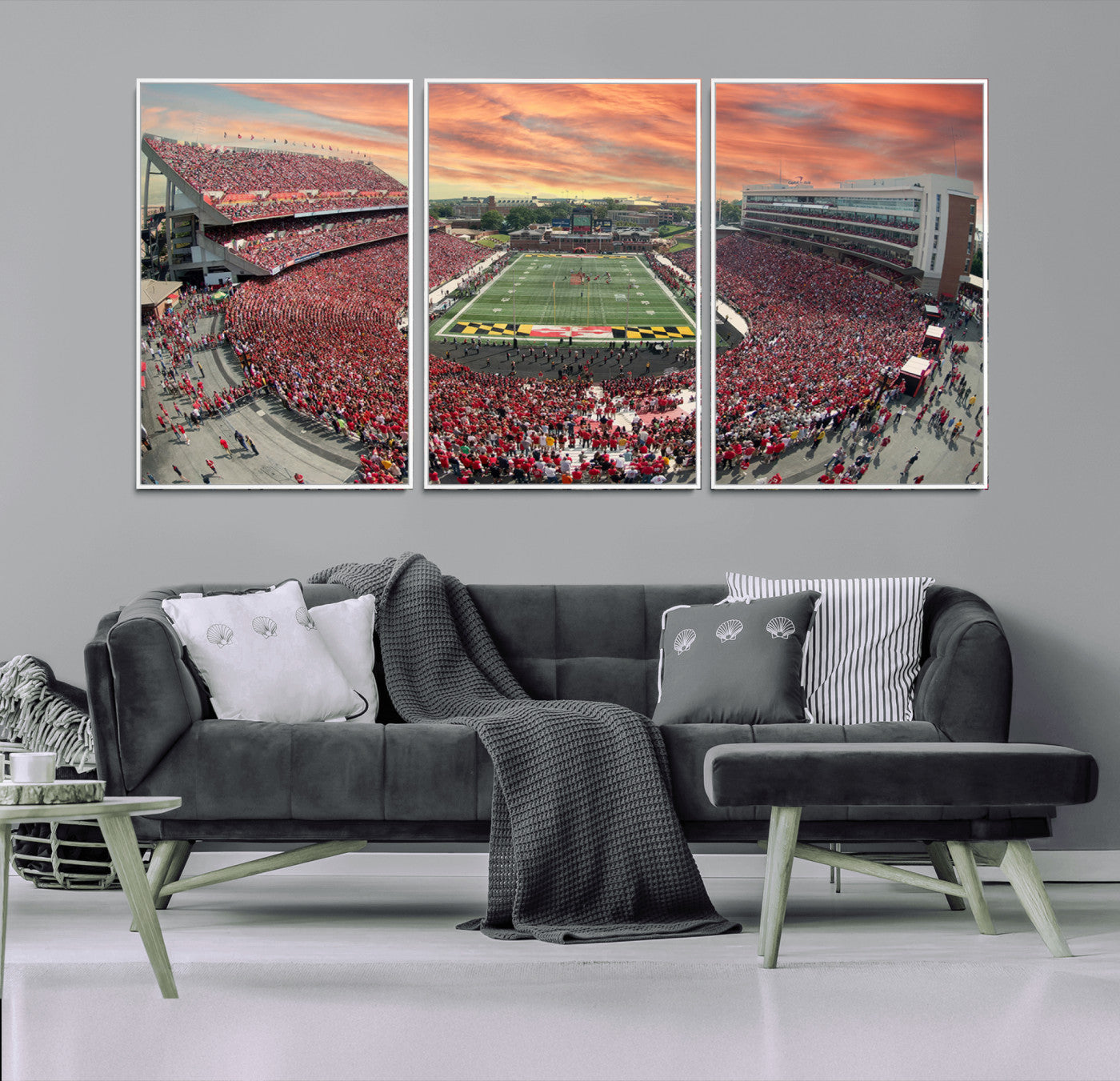 24140-MGV-CV-36X24-University of Maryland Terrapins Football Team Print - College Park SECU Stadium Wall Art Canvas