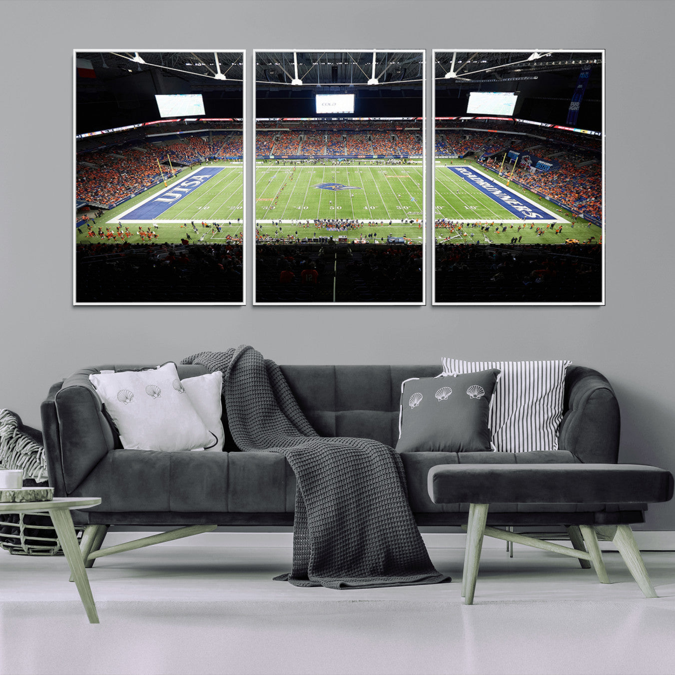 -The University of Texas at San Antonio Roadrunners Football Team Print - San Antonio Alamodome Wall