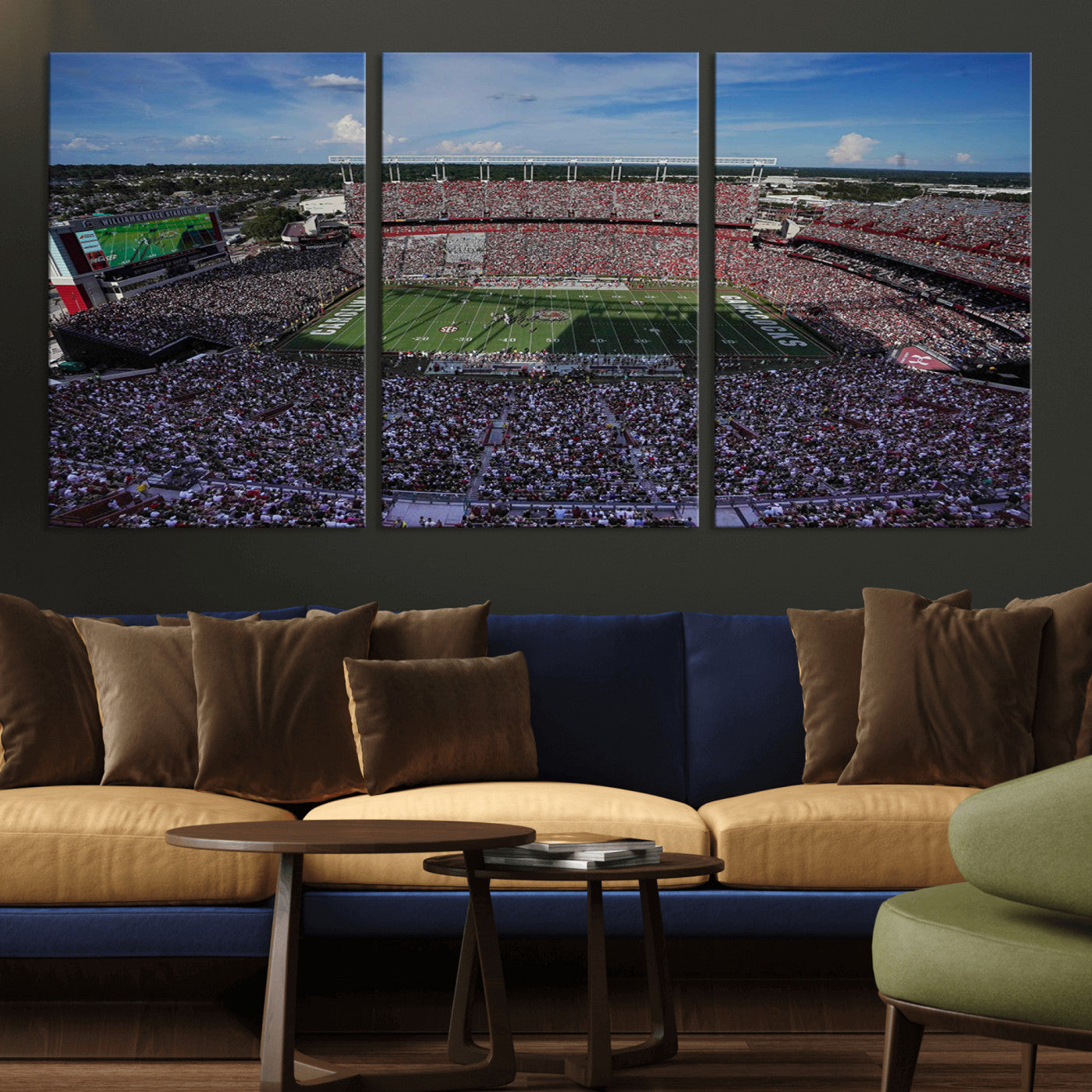 83382-MGV-CV-36X24-South Carolina Gamecocks Football Team Print - Columbia Williams-Brice Stadium Wall Art Canvas Print