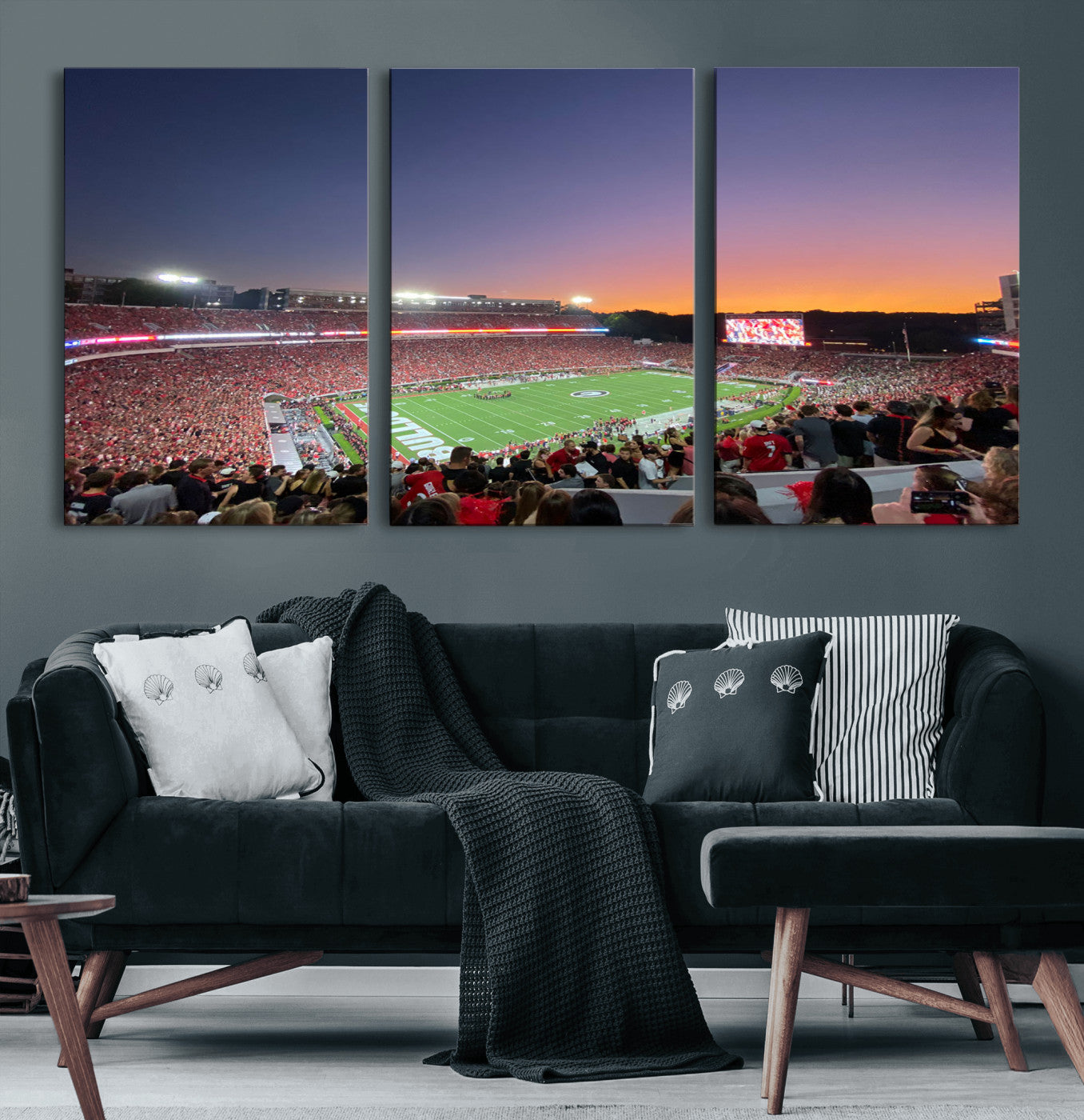 25139565-MGV-CV-48X32-3P-Dooley Stadium Wall Art Print, Sports Arena Canvas Wall Art, Dooley Field at Sanford Stadium Canvas Print, Modern Athletic Field Art Printing