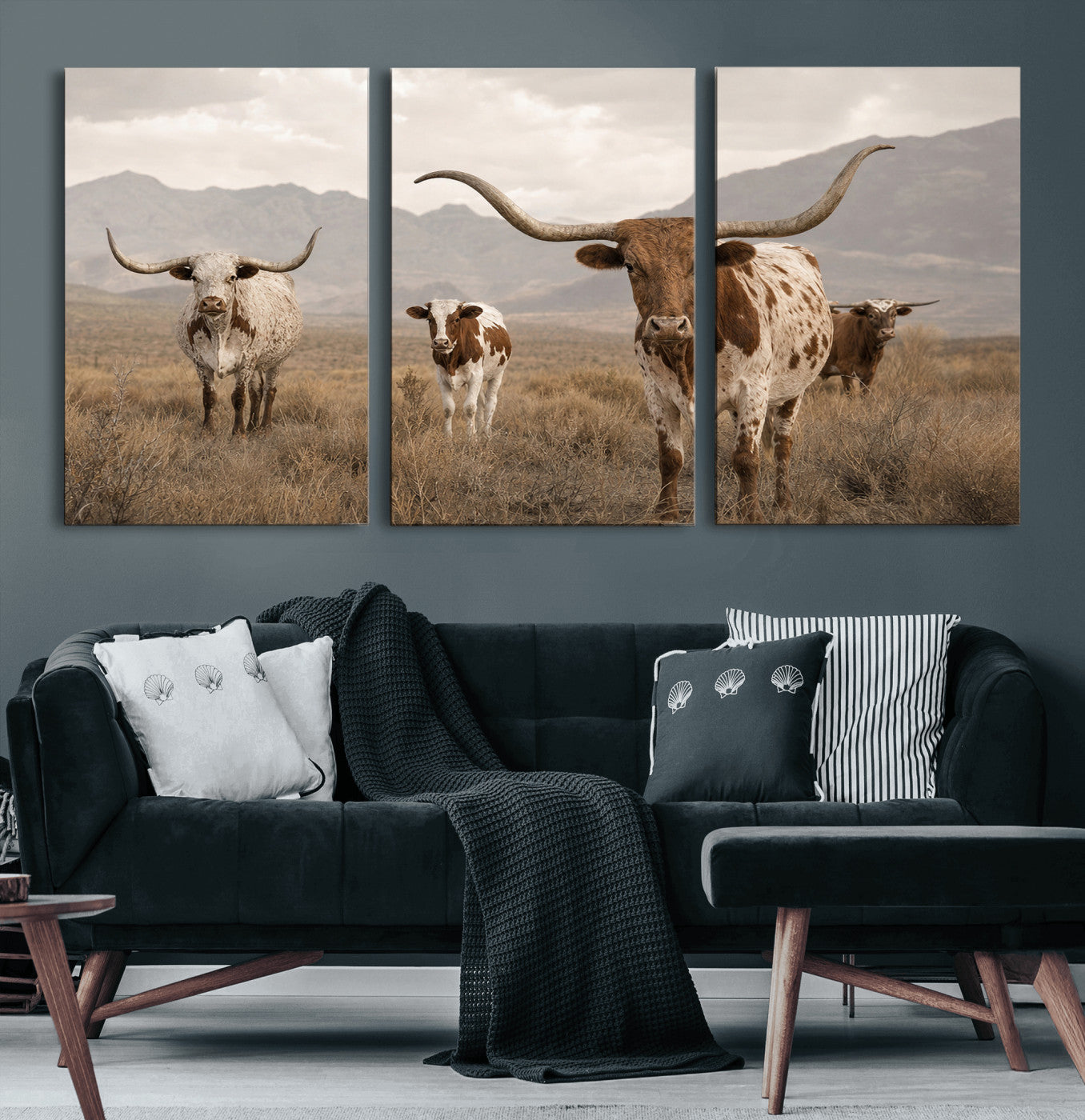 62336425AD-MGV-CV-36X24 - Rustic Texas Longhorn Cow Canvas Wall Art Print, Rustic Farm Animal Photography Print, Farmhouse Country Decor, Western Ranch Art