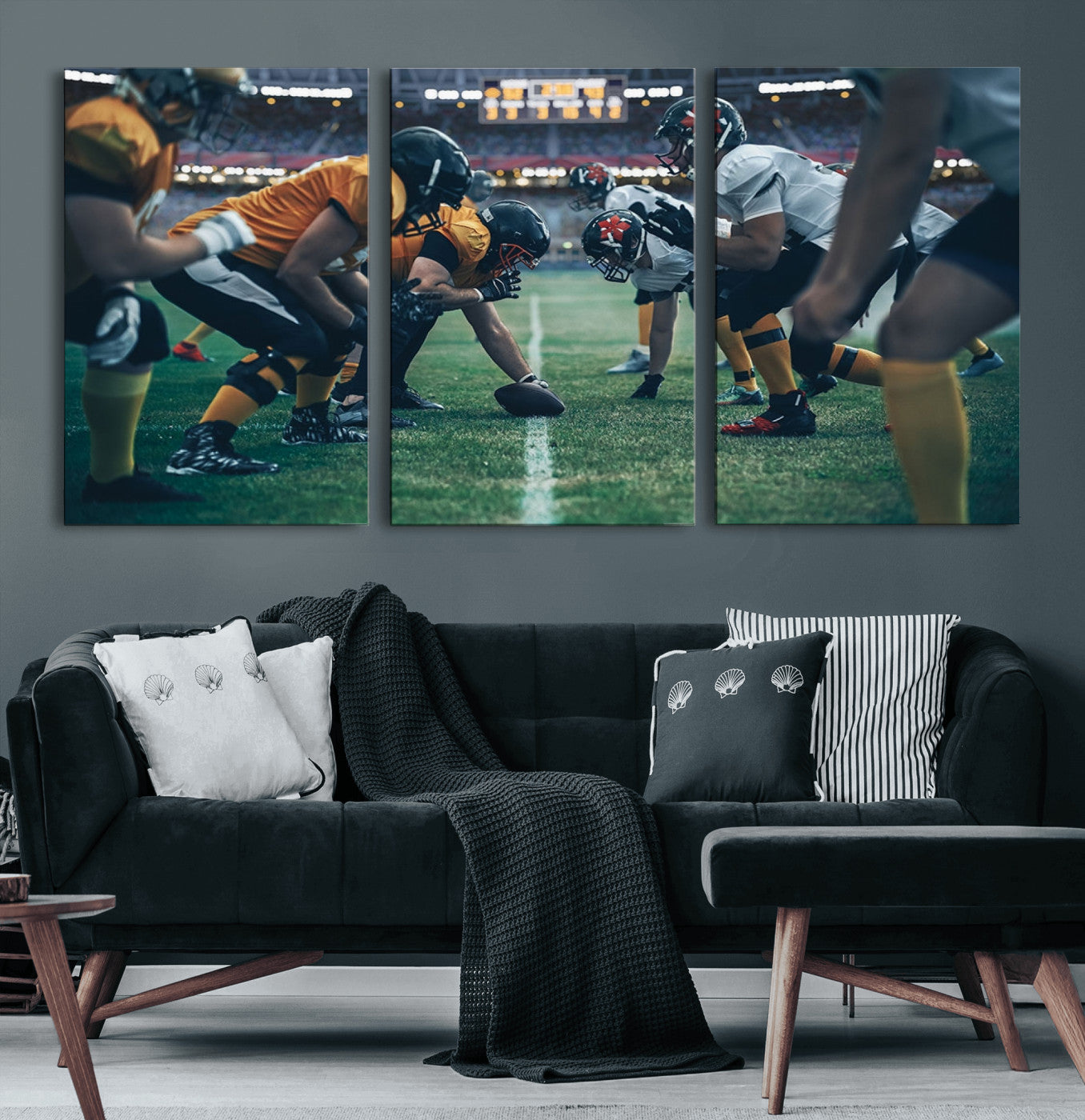 -American Football Playing Wall Art Canvas Print
