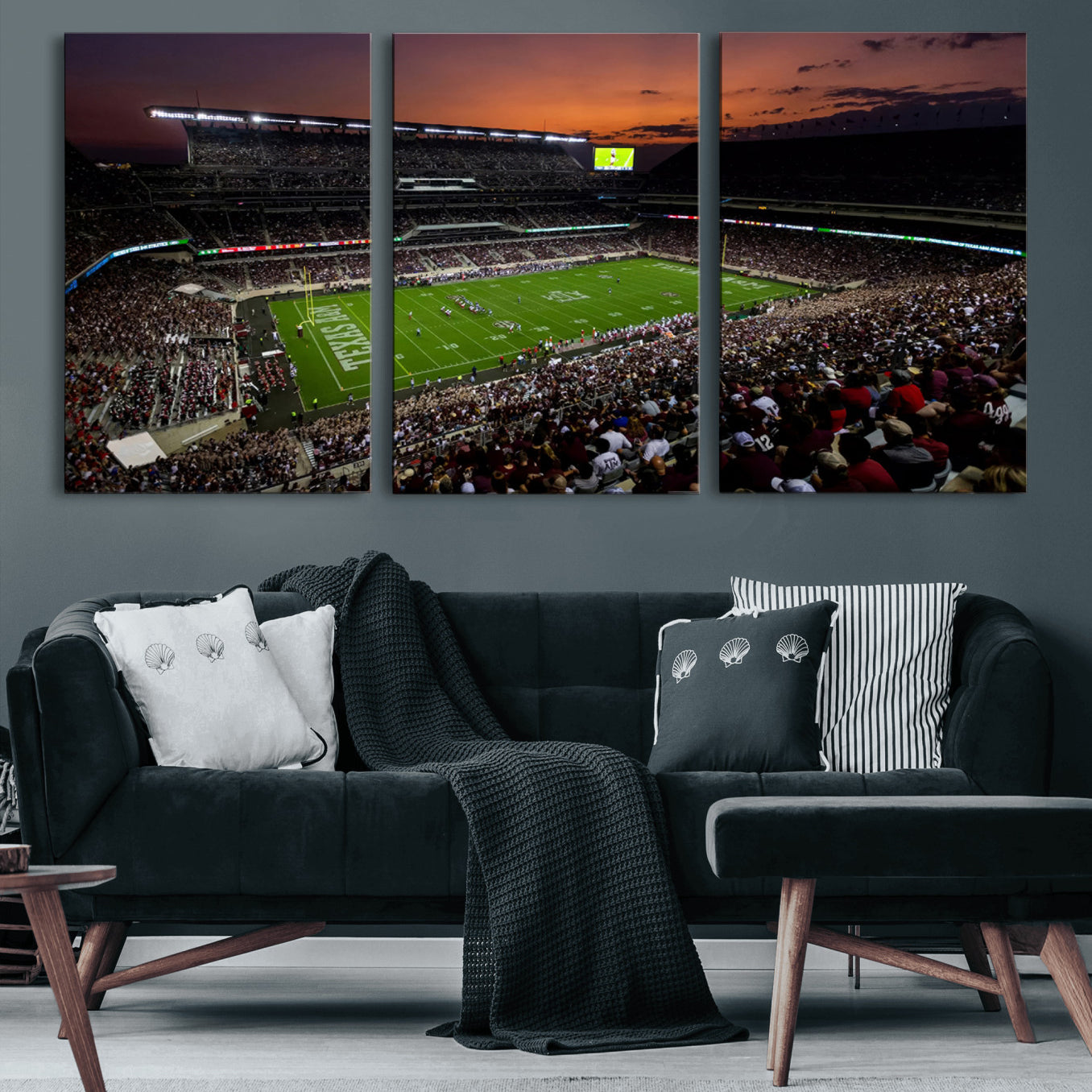 45603-MGV-CV-60X30-3P-Texas A&M University Aggies Football Team Print - College Station Kyle Field Stadium Wall Art Canvas