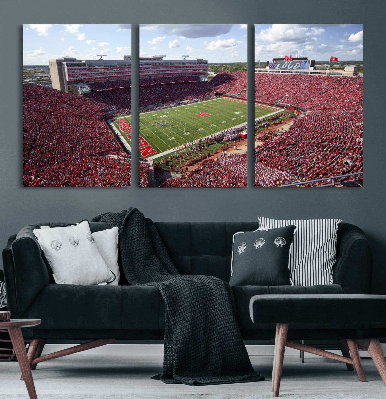 84975-MGV-CV-36X24-University of Nebraska Cornhuskers Football Team Print - Lincoln Memorial Stadium Wall Art Canvas