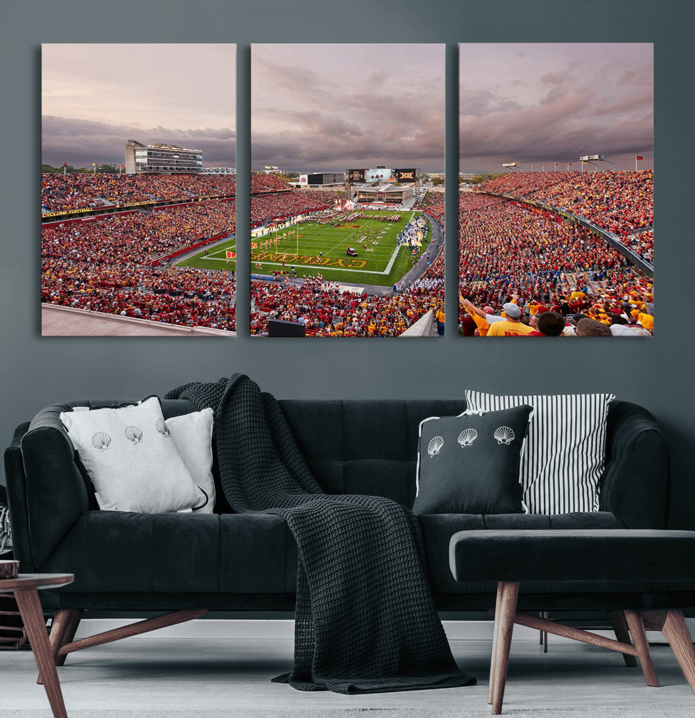 50373-MGV-CV-36X24-Iowa State University Cyclones Football Team Print - Ames Jack Trice Stadium Wall Art Canvas Print
