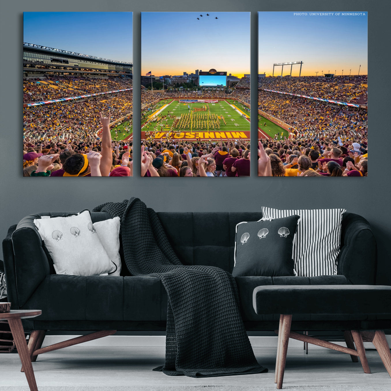 63452-MGV-CV-60X30-3P-University of Minnesota Golden Gophers Football Team Print - Minneapolis Huntington Bank Stadium