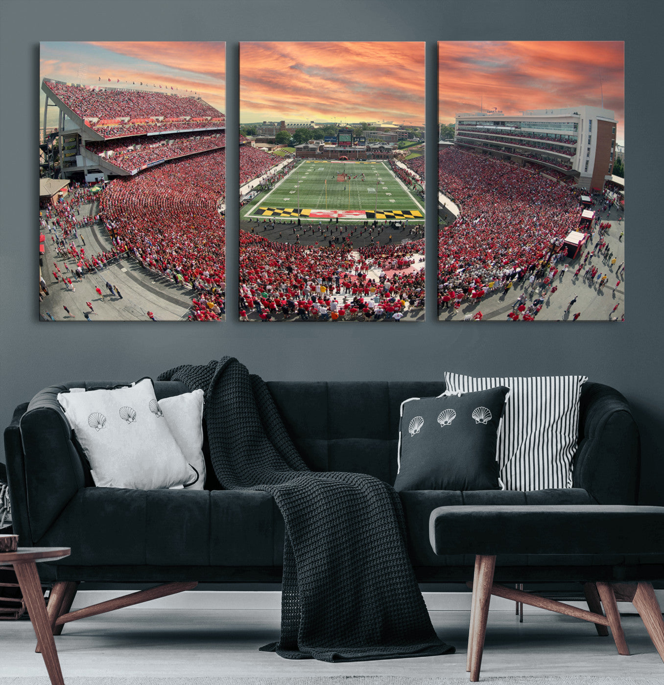 24140-MGV-CV-36X24-University of Maryland Terrapins Football Team Print - College Park SECU Stadium Wall Art Canvas