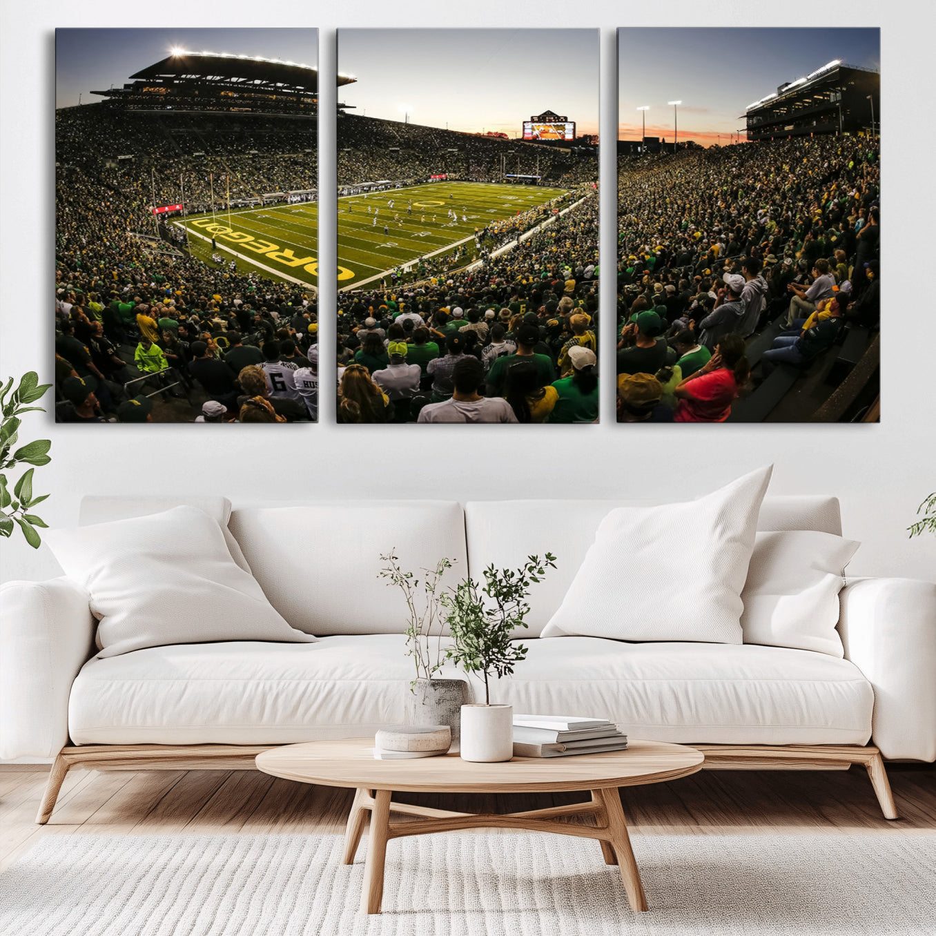 -Oregon Stadium Canvas Wall Art - Captivating Game Day Scene at Autzen Stadium, Oregon Ducks Football