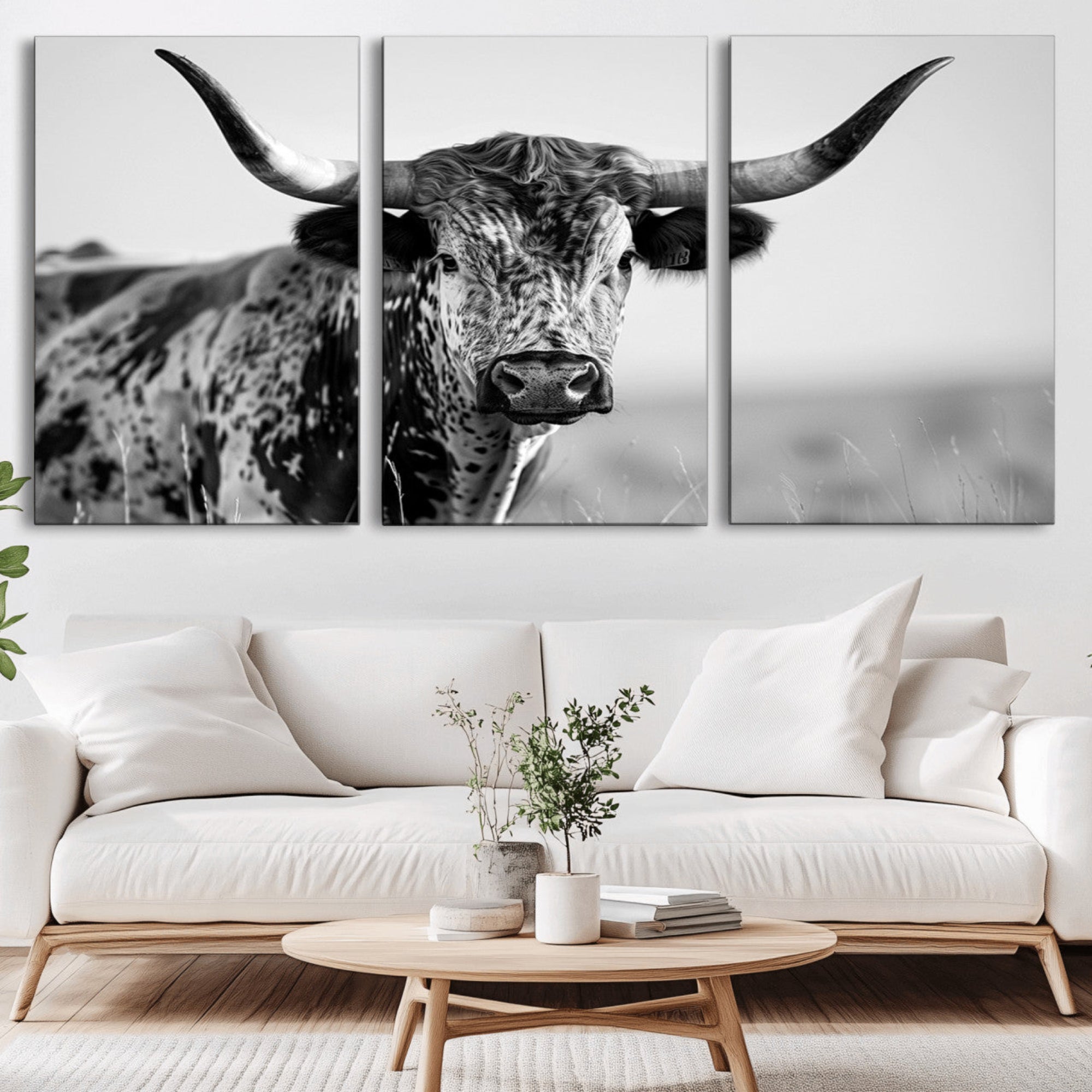 89724-MGV-CV-36X24-Texas Cow Longhorn Wall Art Canvas Print in Black and White – Framed, Ready to Hang