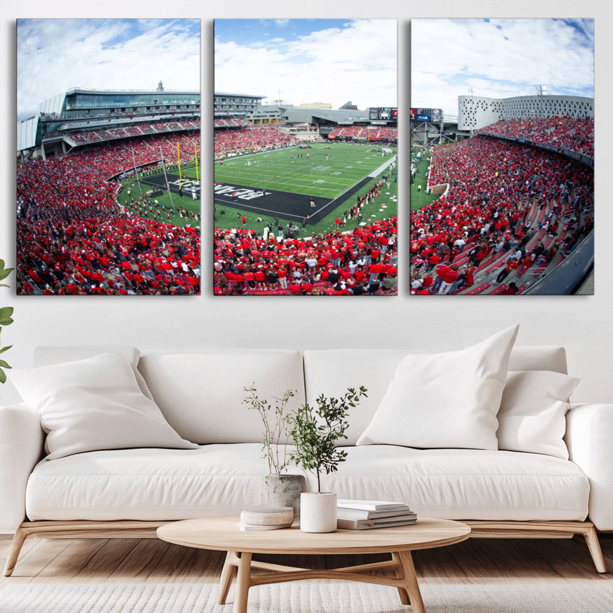 54070-MGV-CV-36X24-Cincinnati Bearcats Football Team Print - Nippert Stadium Wall Art Canvas Print