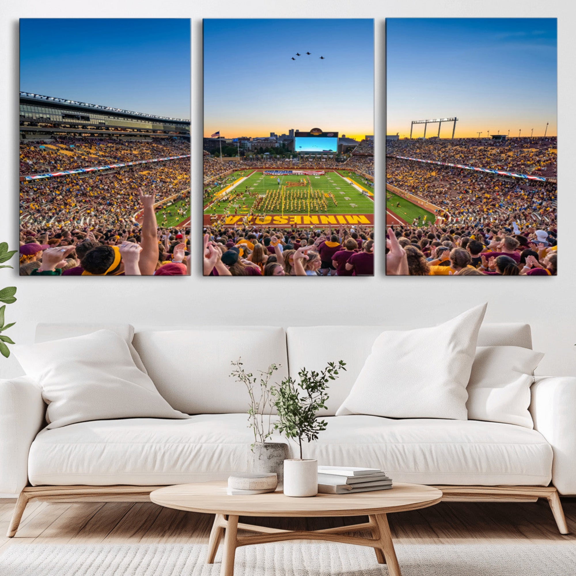84421-MGV-CV-36X24-University of Minnesota Golden Gophers Art Print, Football Team Print - Minneapolis Huntington Bank