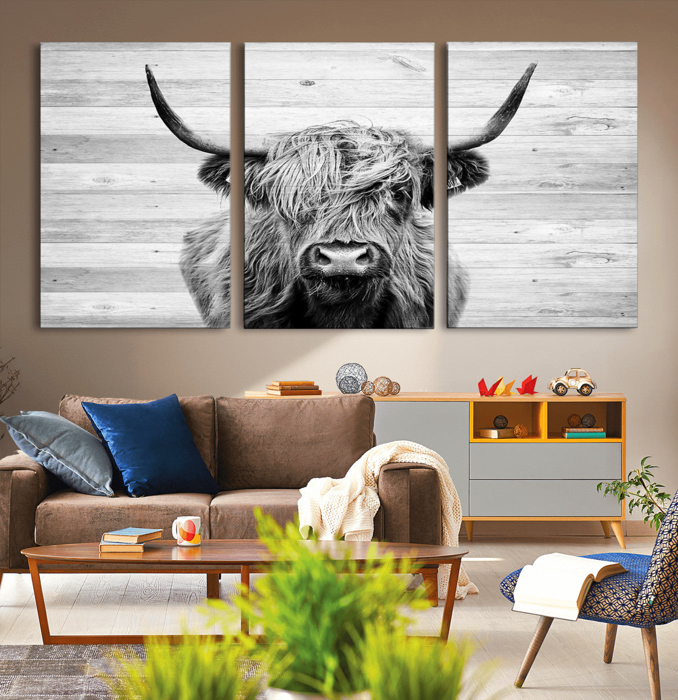 14634-MGV-CV-36X24-Scottish Highland Cow Cattle Art Print on Wood Background Style, Scottish Highland Cow Wall Art
