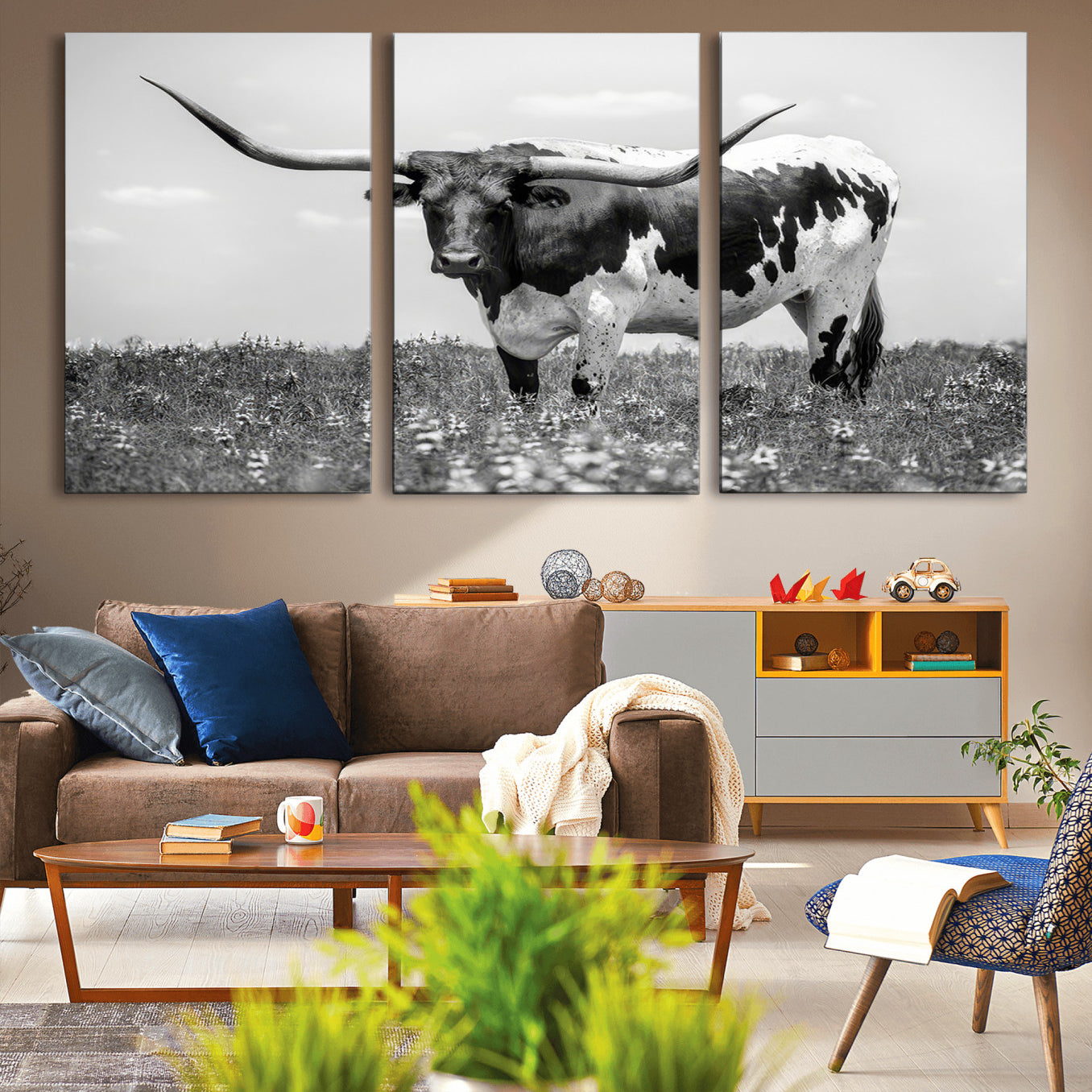 -Texas Black White Highland Longhorn Cow Wall Art Canvas Print