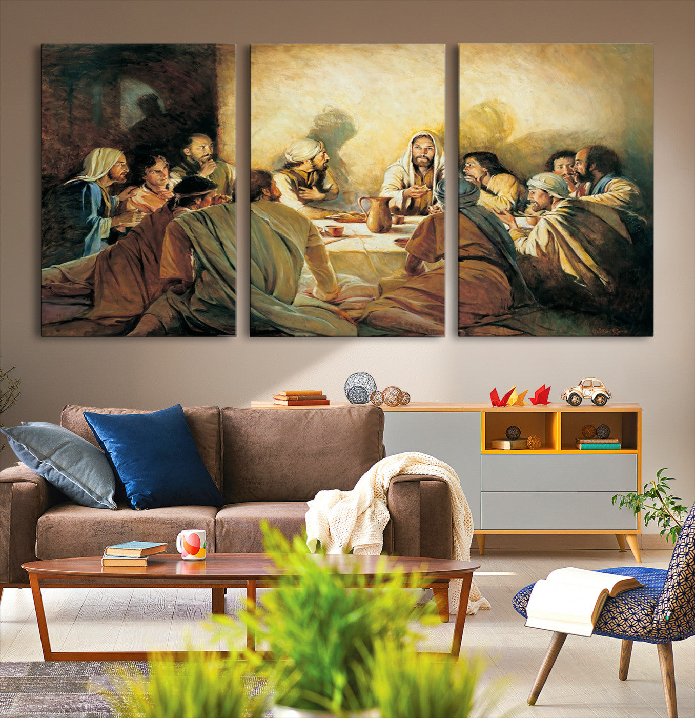 Framed canvas print of the Last Supper, depicting Jesus and his disciples, perfect for religious or Christian-themed home decor.