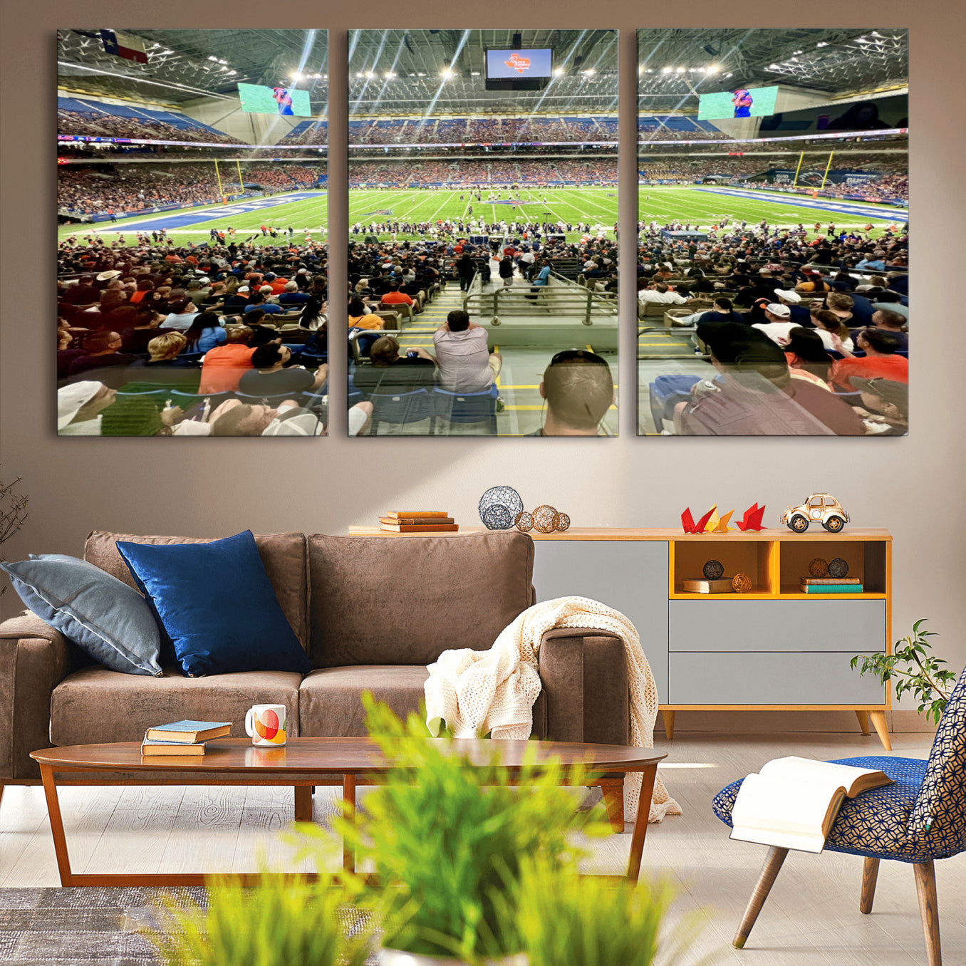-The University of Texas at San Antonio Roadrunners Football Team Print - San Antonio Alamodome Wall