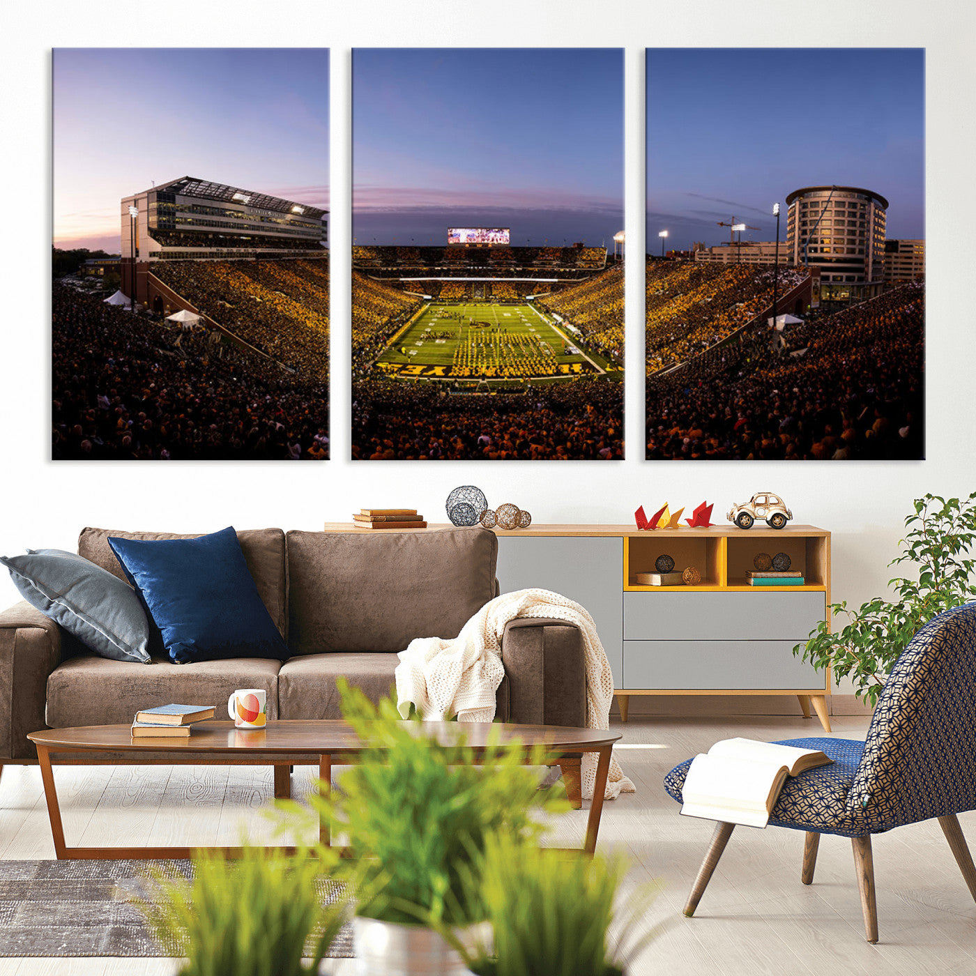 82557-MGV-CV-36X24-Iowa Hawkeyes Kinnick Stadium Wall Art Canvas Print, Framed Iowa Hawkeyes Kinnick Stadium Canvas