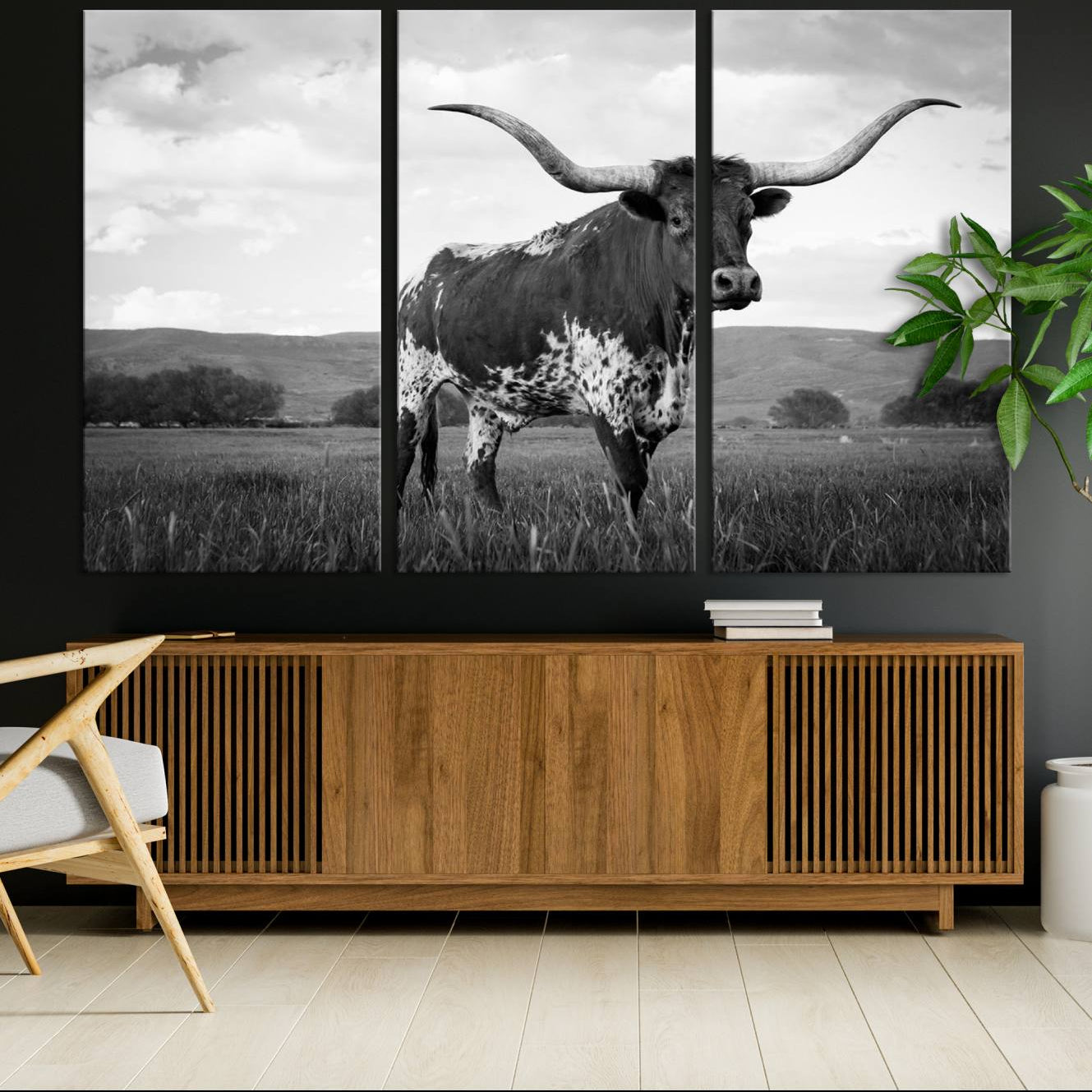 46976-MGV-CV-36X24-Black and White Longhorn Texas Cow Canvas Wall Art Print Animal Picture, Black and White Longhorn
